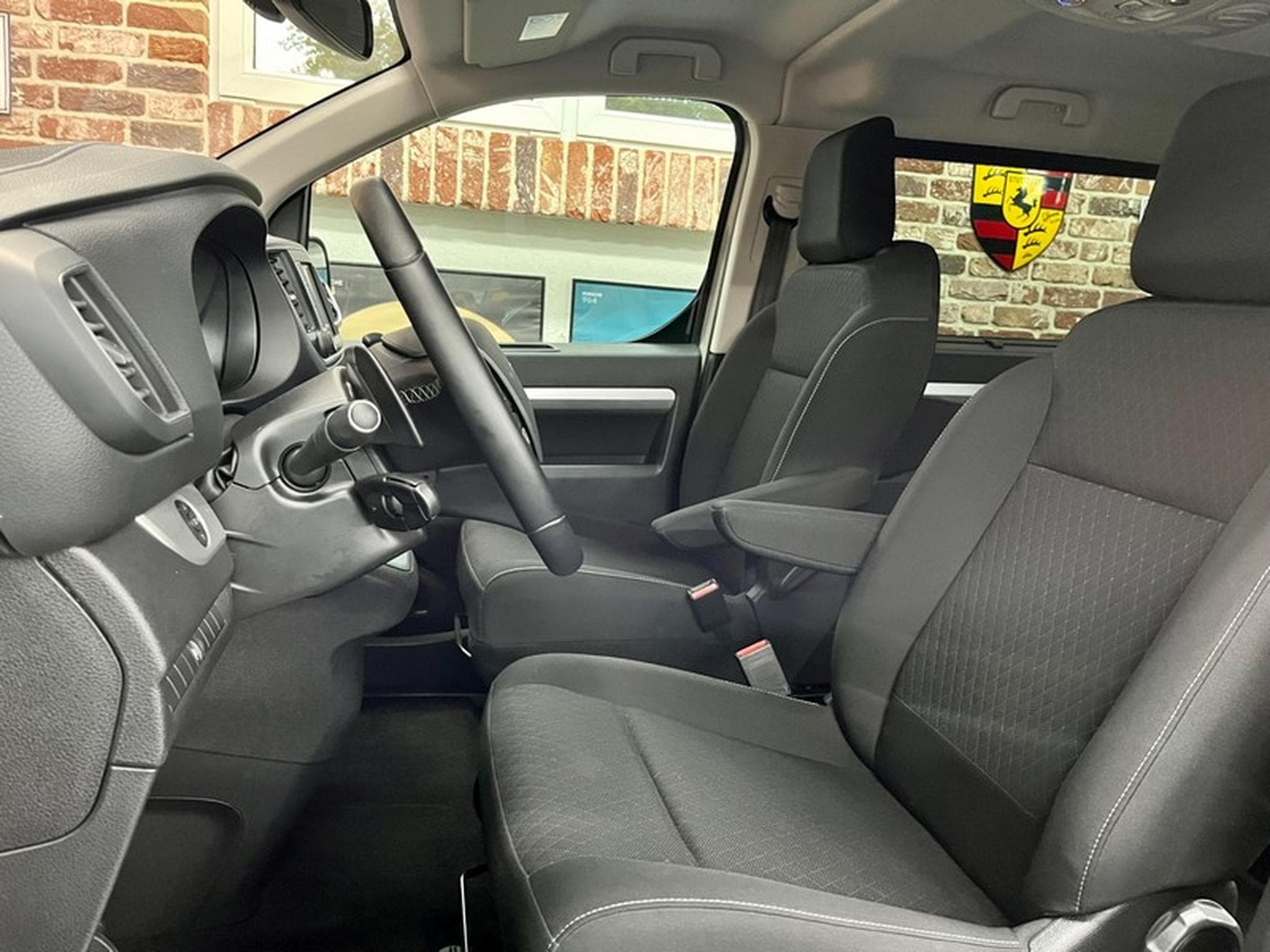 Opel ZAFIRA ZAFIRA LIFE 2.0 D 177cv Auto M-EDITION (8PLACES) (2022) - Foto 5