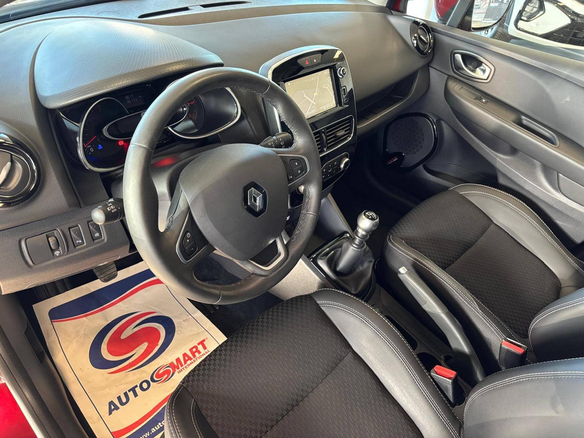 Renault Clio IV Intens (2016) - Photo 8