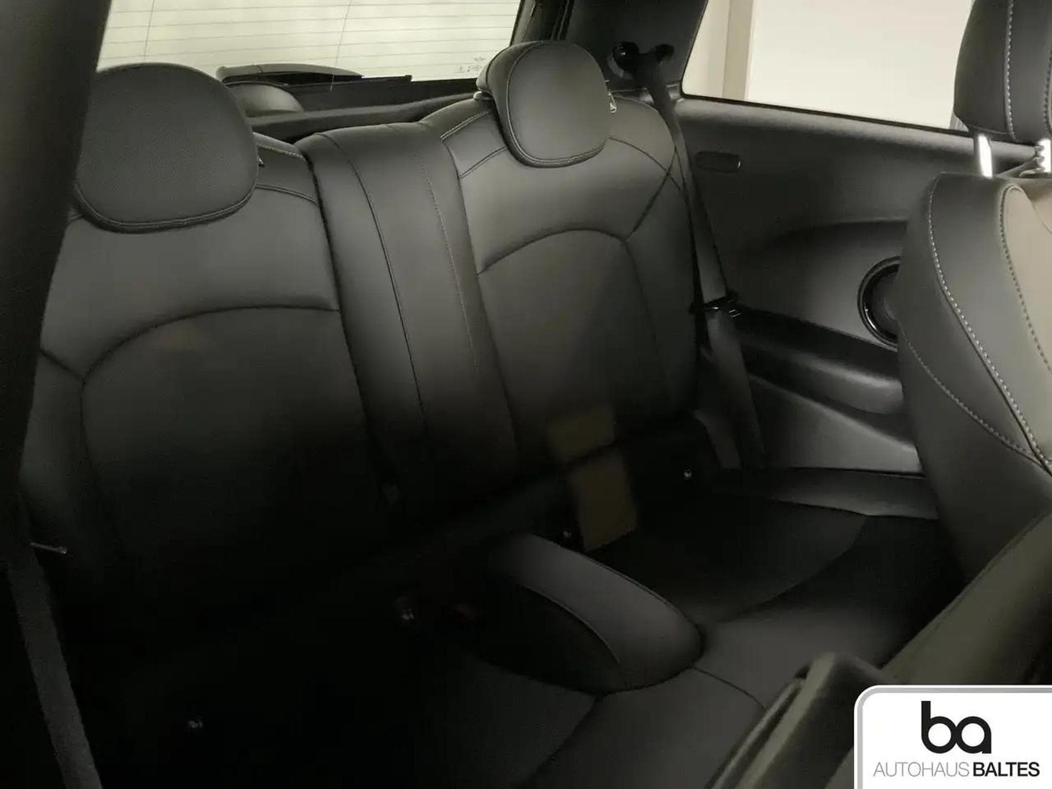 Mini Cooper (2024) - Foto 8