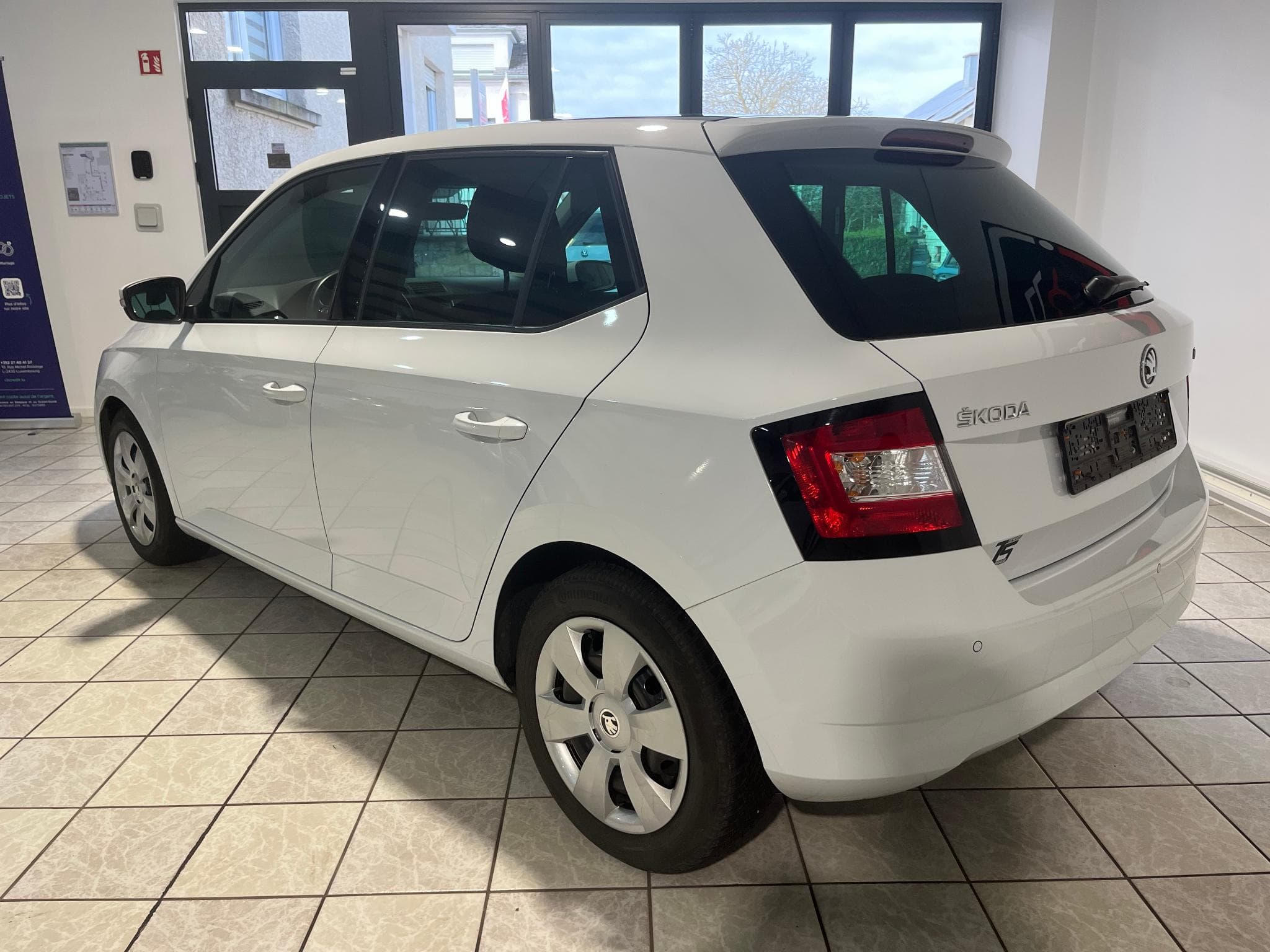 Skoda Fabia 1.2 TSI 110ch Style Greentec (2016) - Foto 3