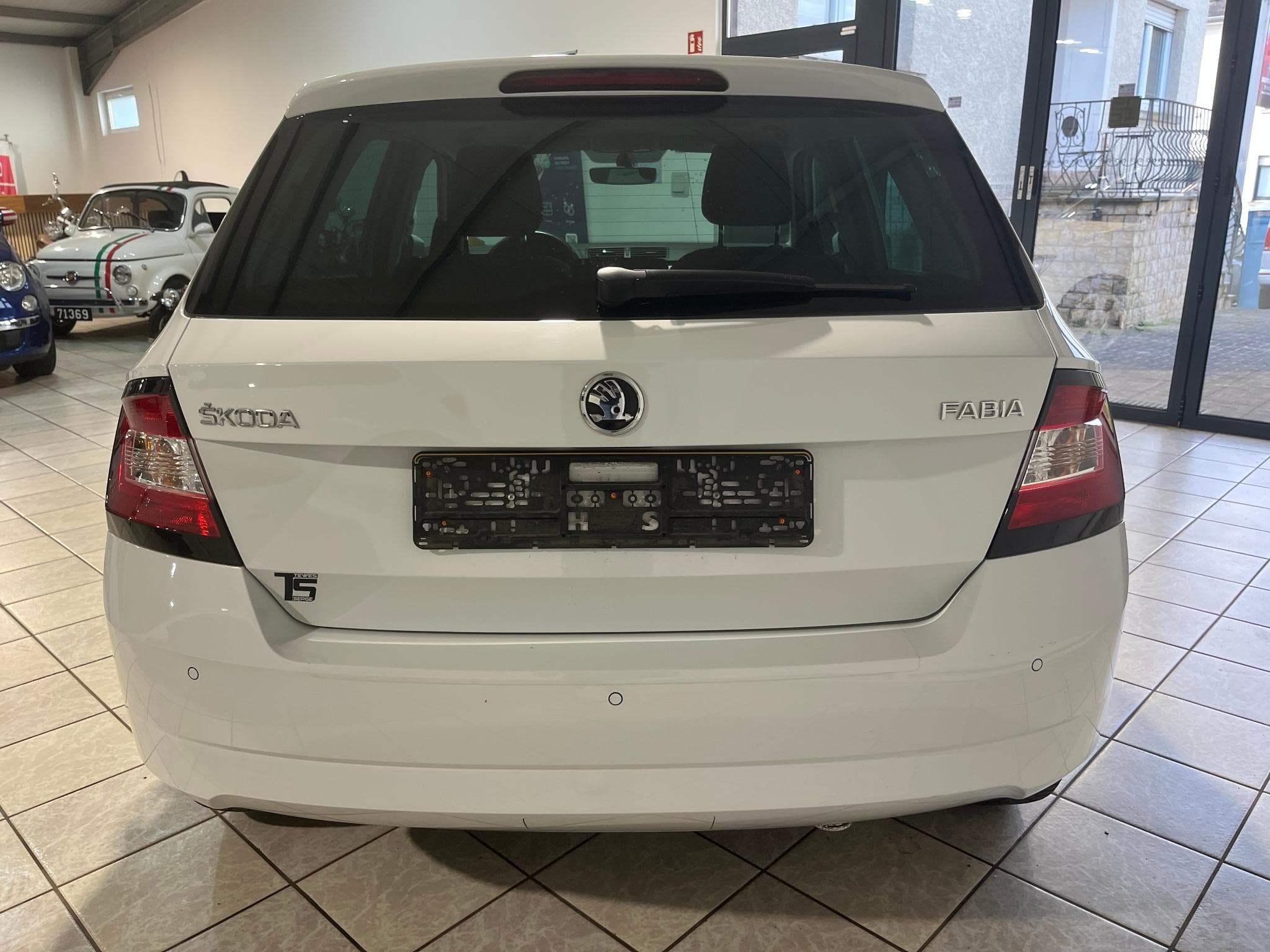 Skoda Fabia 1.2 TSI 110ch Style Greentec (2016) - Foto 4