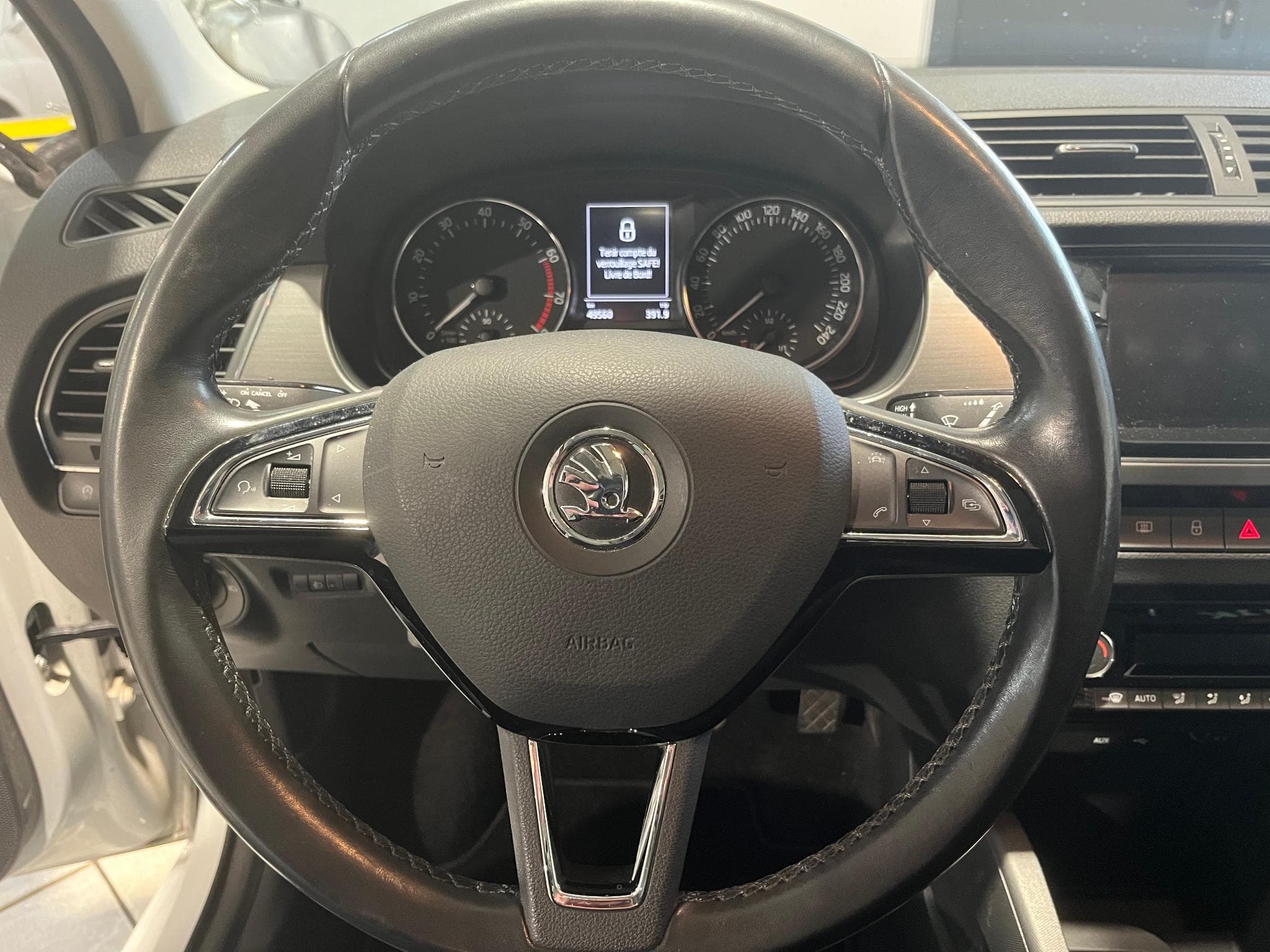 Skoda Fabia 1.2 TSI 110ch Style Greentec (2016) - Foto 16