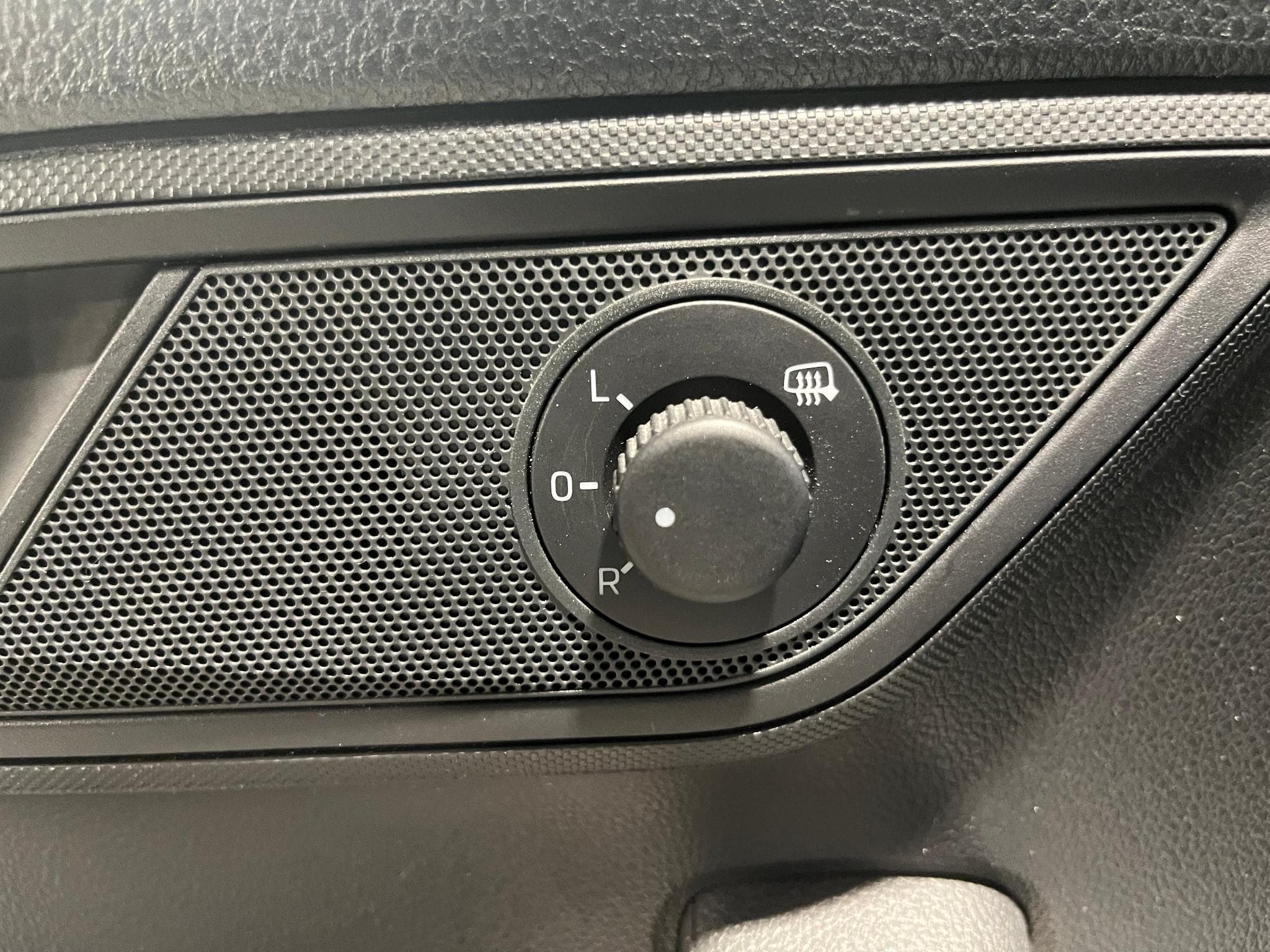 Skoda Fabia 1.2 TSI 110ch Style Greentec (2016) - Foto 21