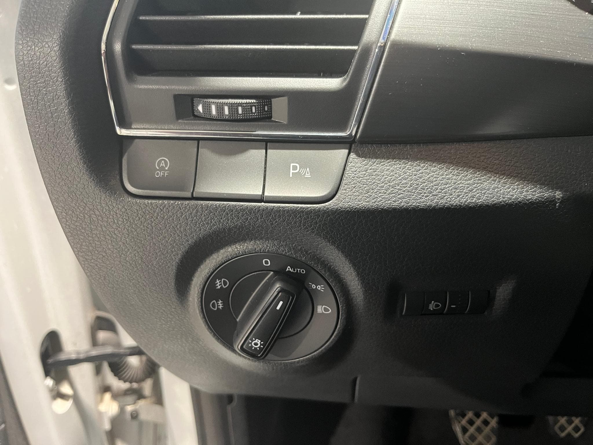 Skoda Fabia 1.2 TSI 110ch Style Greentec (2016) - Foto 22