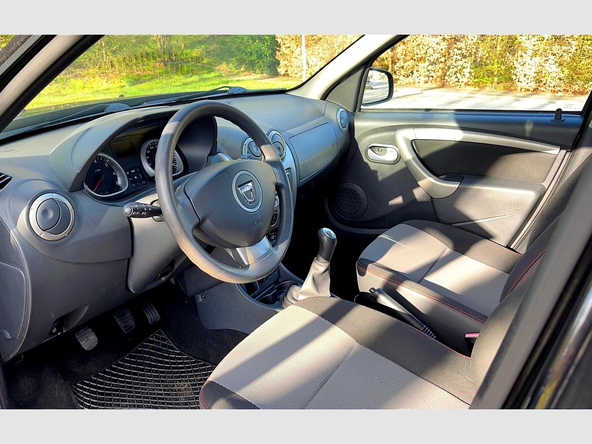 Dacia Duster 1.5 dci (2013) - Foto 7