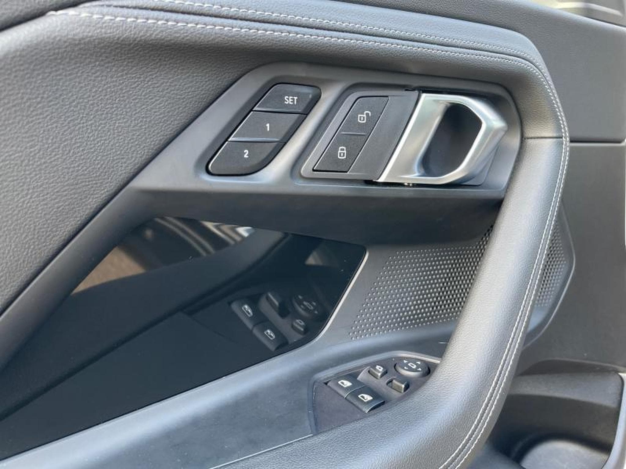 BMW 218 218i Coupé Kit M Sport (2024) - Foto 13