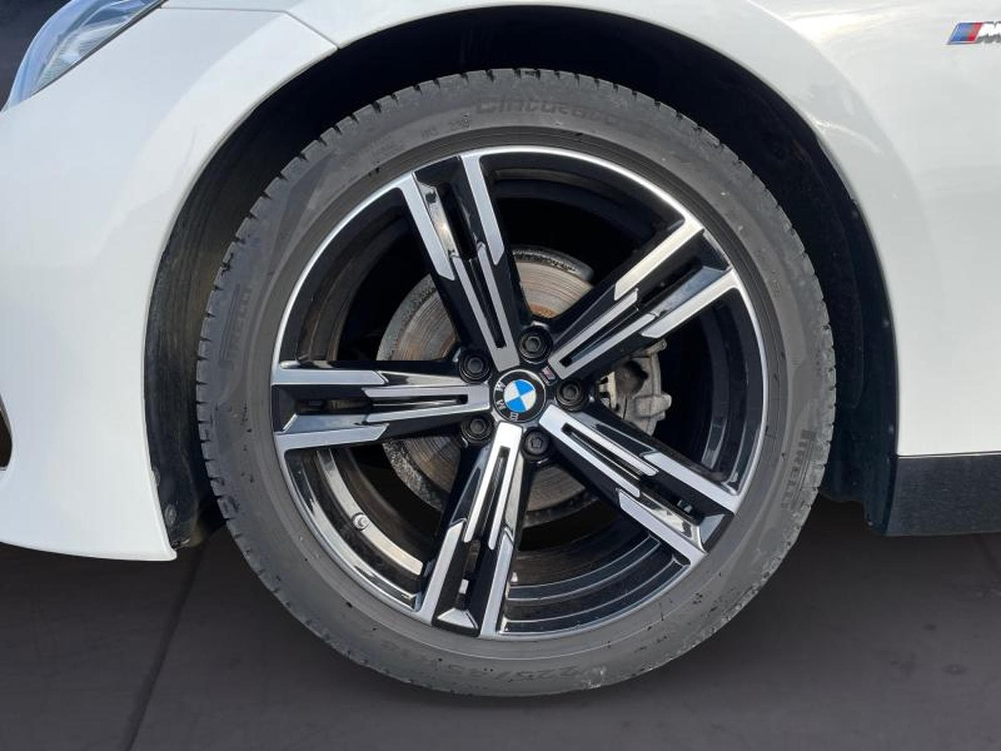 BMW 218 218i Coupé Kit M Sport (2024) - Foto 8