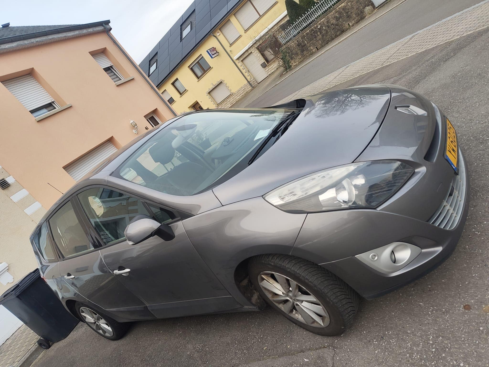 Renault Grand Scenic (2011) - Photo 1