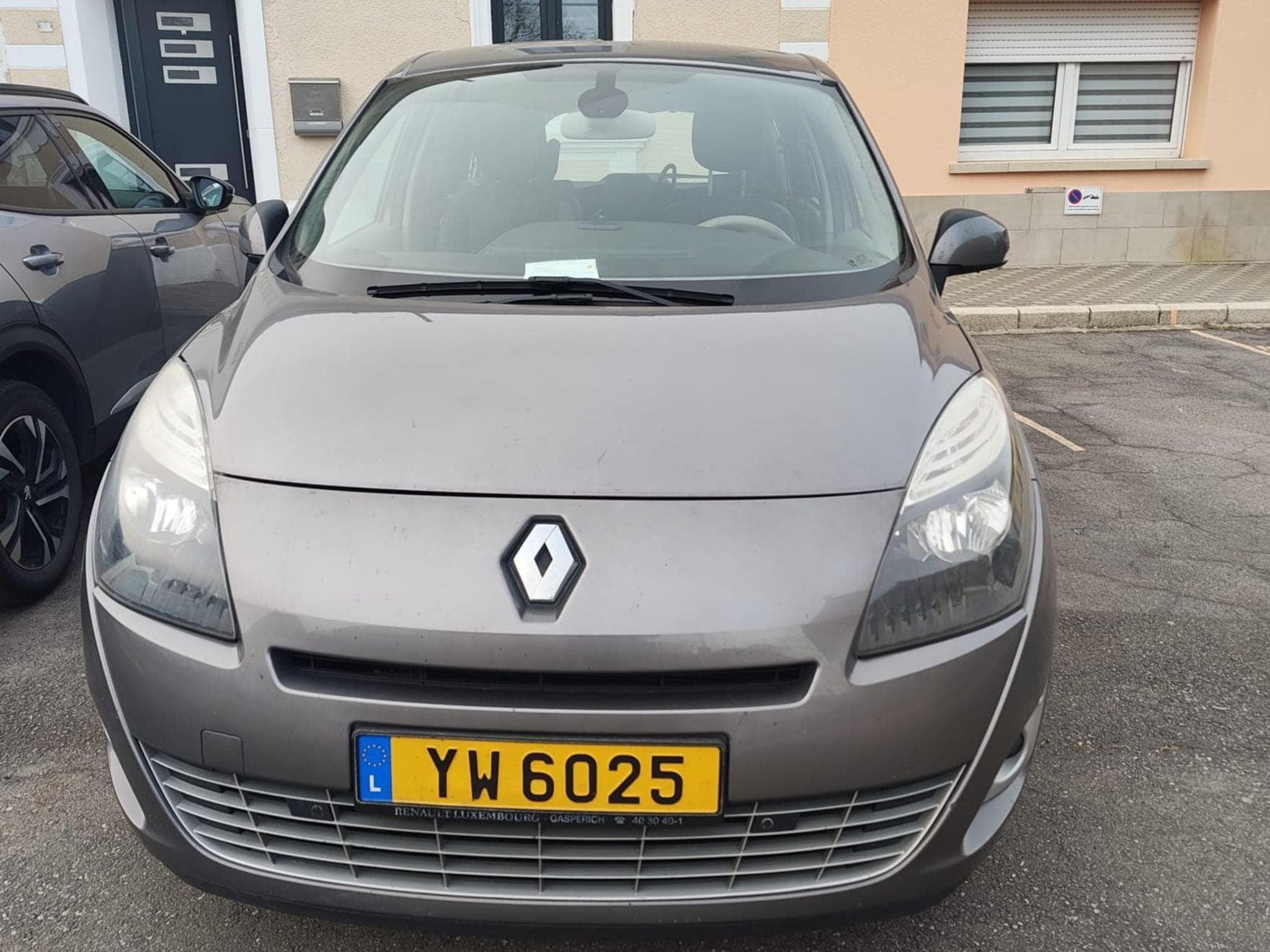 Renault Grand Scenic (2011) - Photo 2