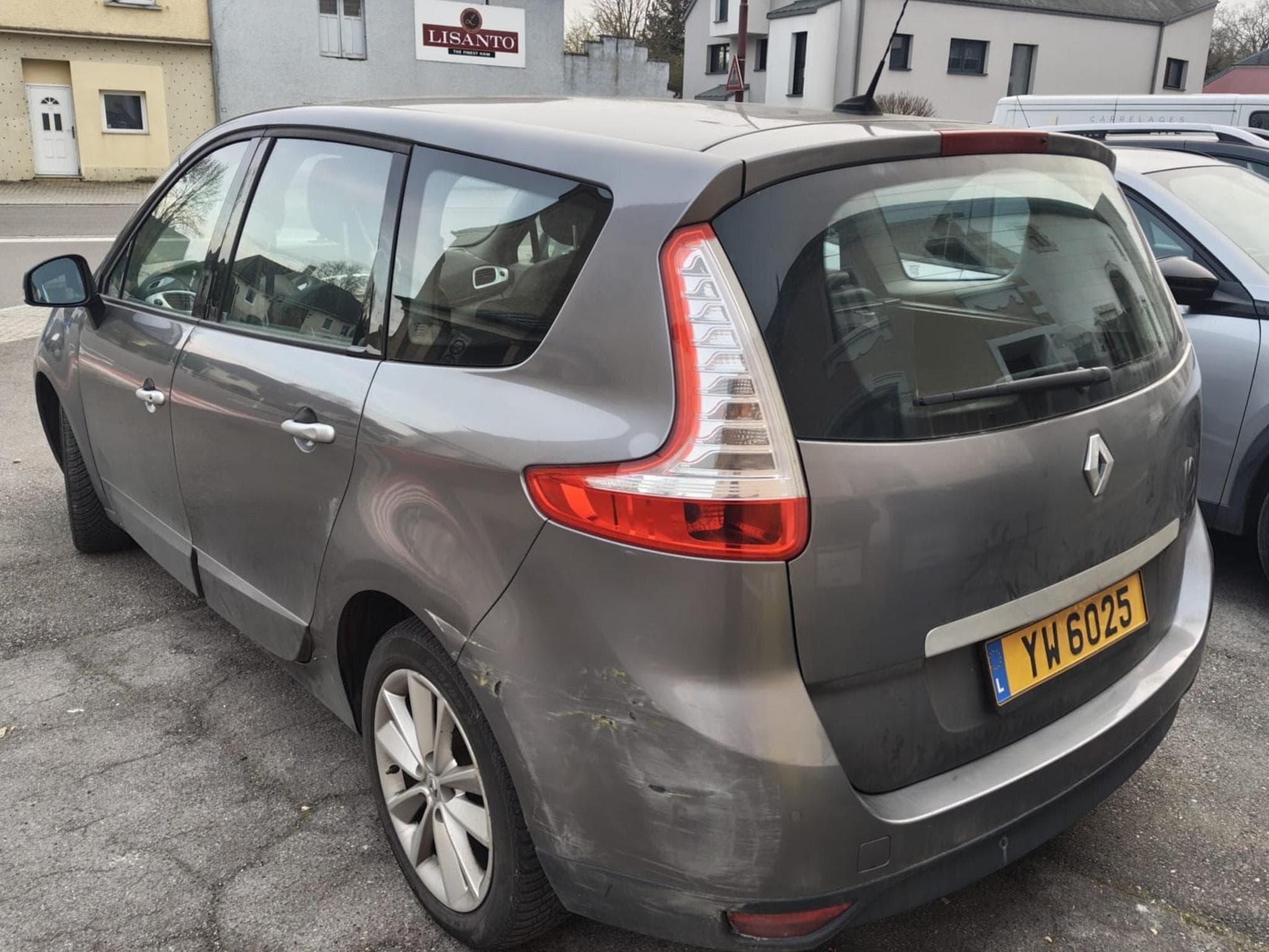 Renault Grand Scenic (2011) - Photo 3