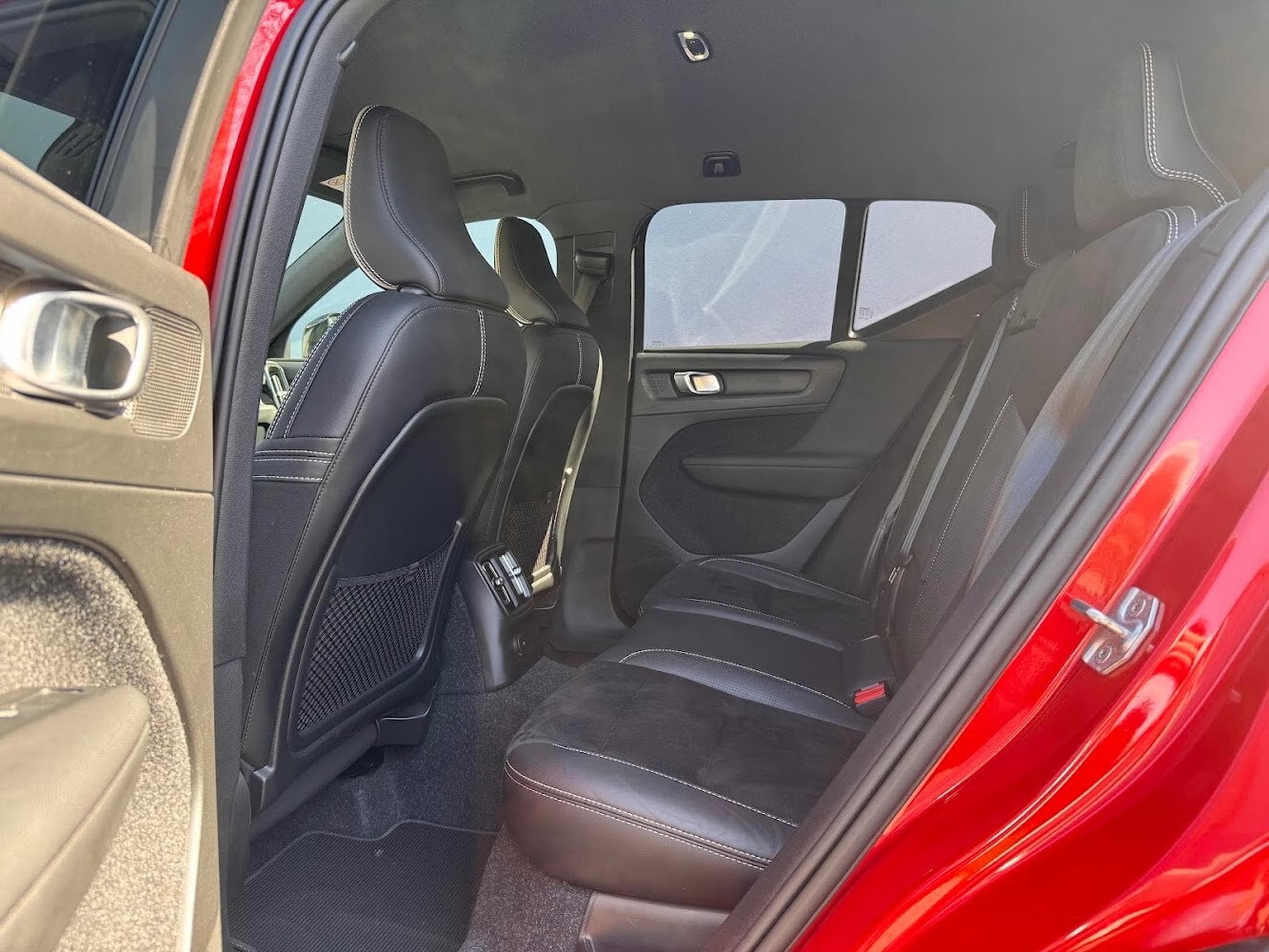 Volvo XC40 T5 PHEV 262 CV R-DESIGN DCT RECHARGEABLE  1ERE MAIN CARNET (2020) - Foto 11