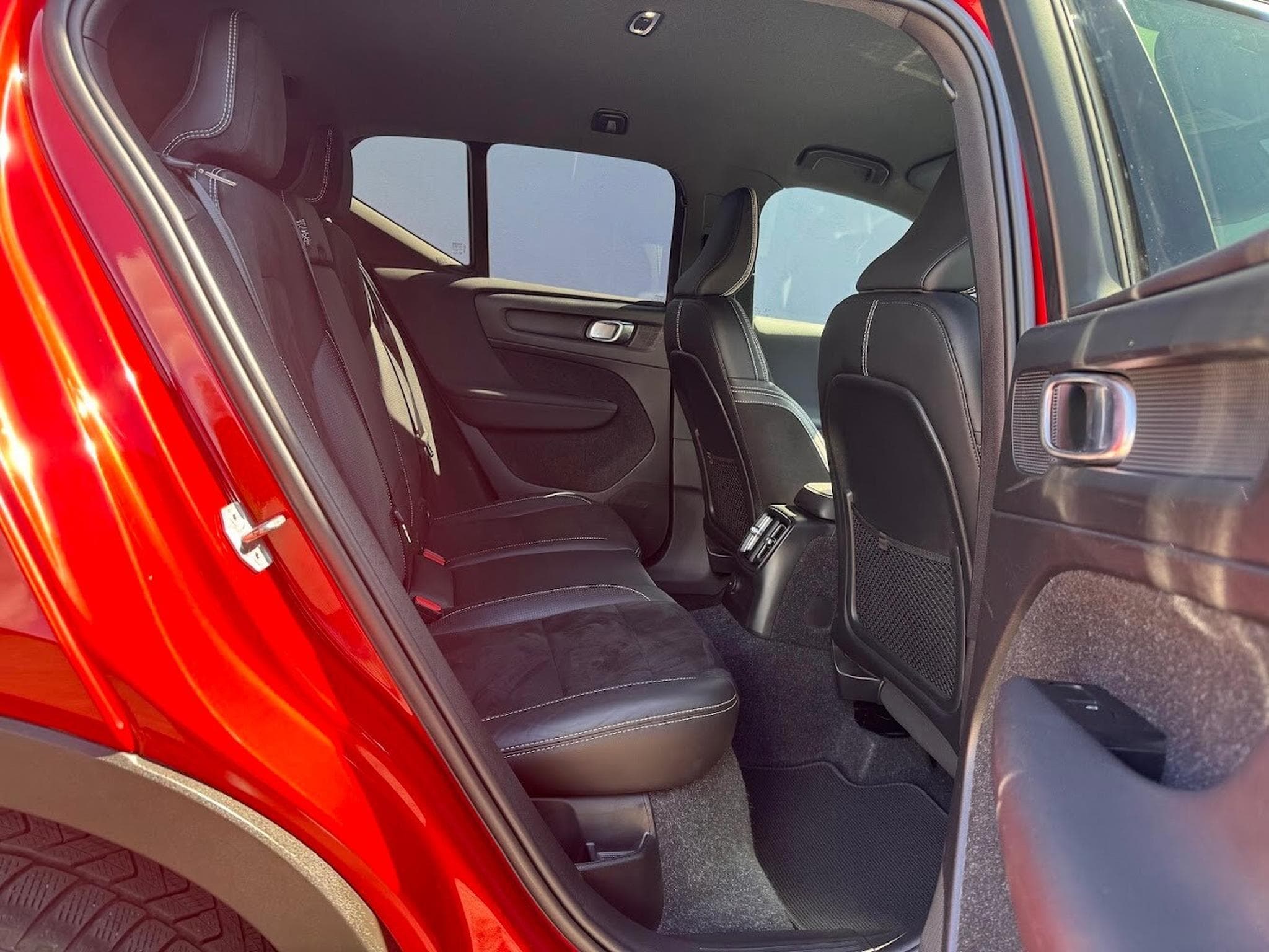 Volvo XC40 T5 PHEV 262 CV R-DESIGN DCT RECHARGEABLE  1ERE MAIN CARNET (2020) - Foto 12