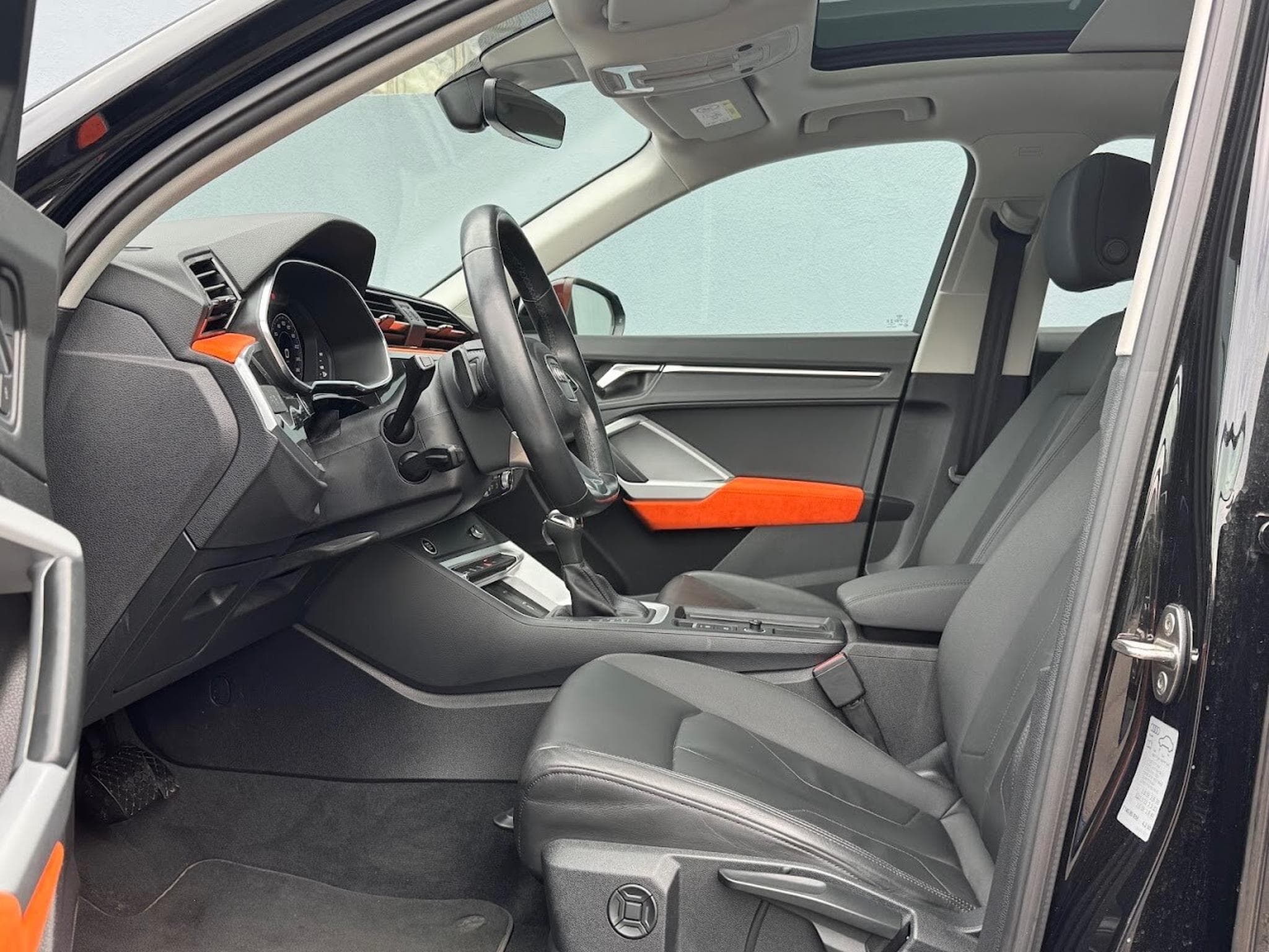 Audi Q3 35 tdi 150 cv s-tronic TOIT PANO 1ere main carnet (2020) - Foto 9