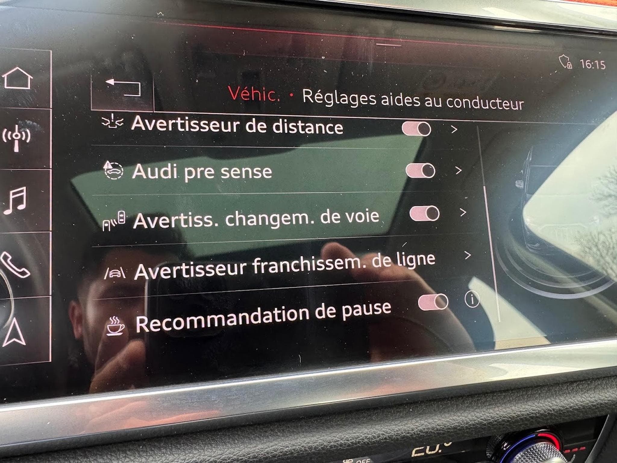 Audi Q3 35 tdi 150 cv s-tronic TOIT PANO 1ere main carnet (2020) - Foto 14