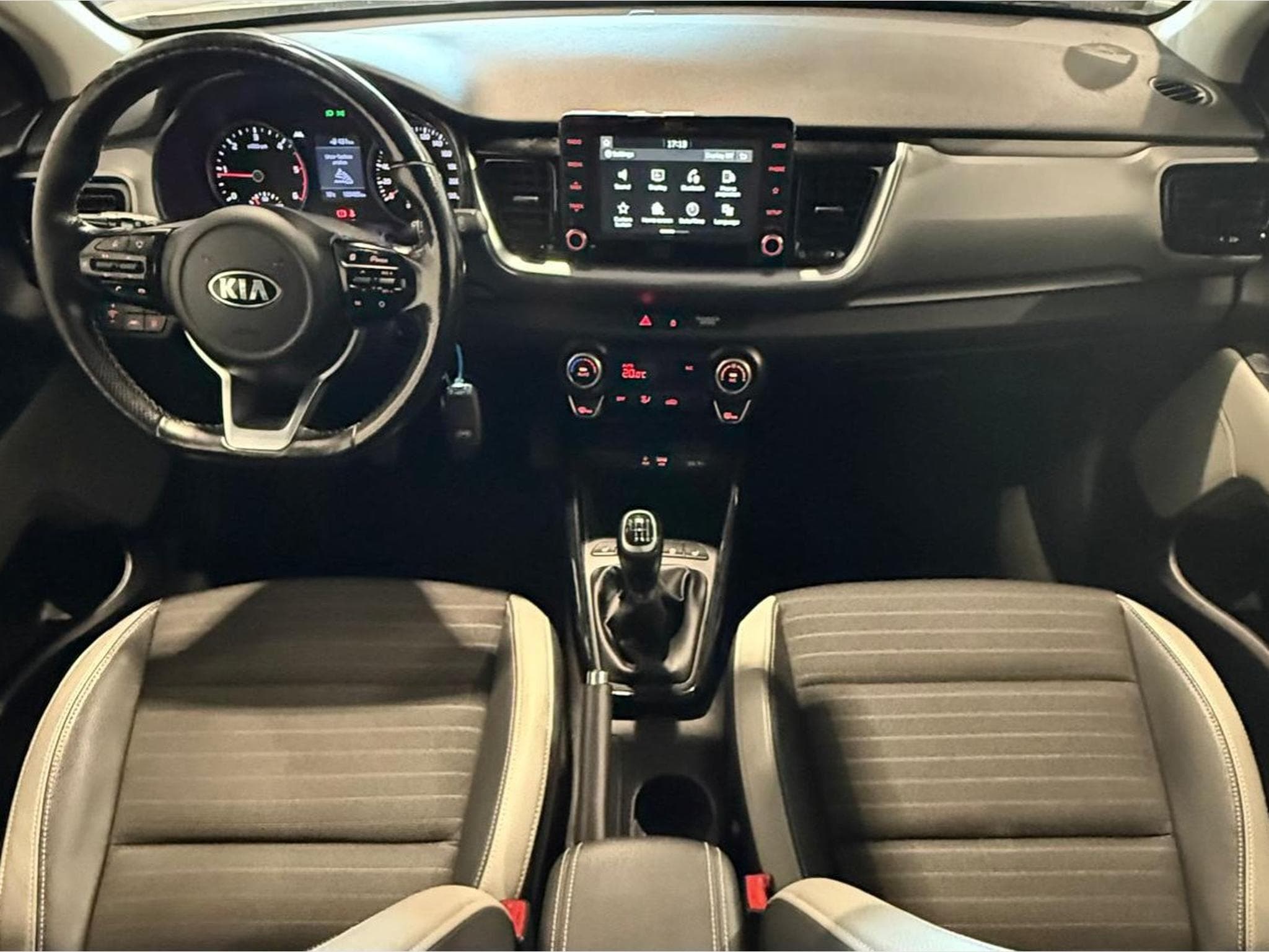 Kia Stonic Spirit (2018) - Photo 5