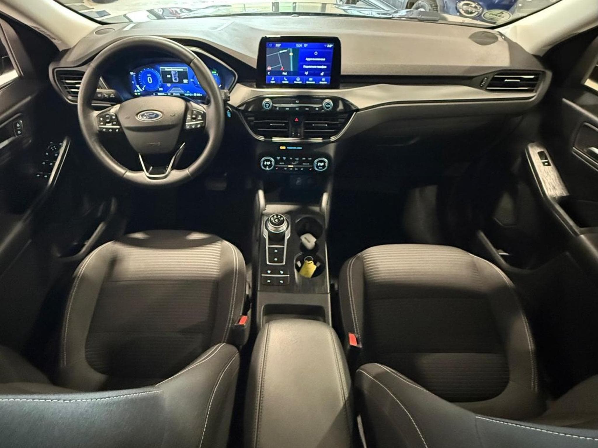 Ford Kuga (2022) - Photo 9