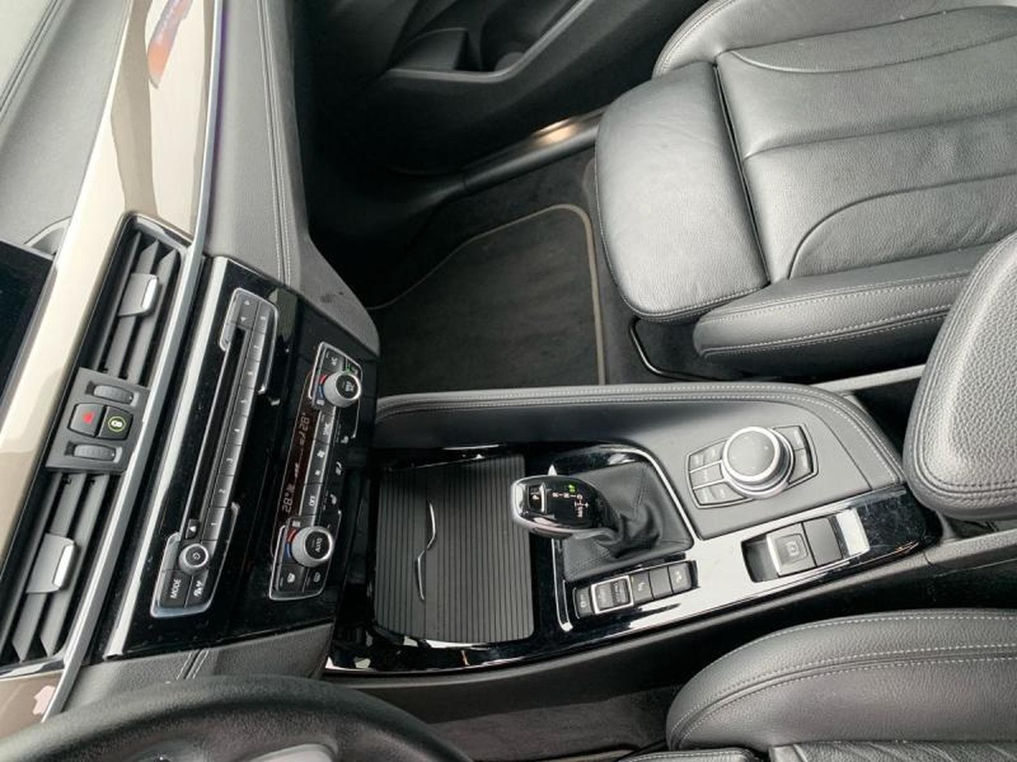 BMW X1 XDRIVE20I (2020) - Foto 23