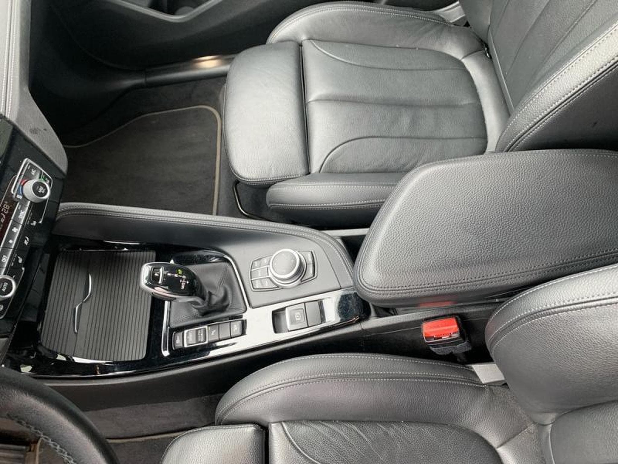 BMW X1 XDRIVE20I (2020) - Foto 24