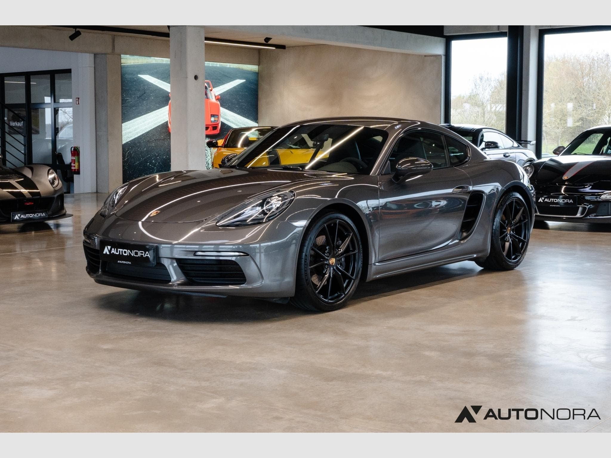 Porsche Cayman (2017) - Photo 1