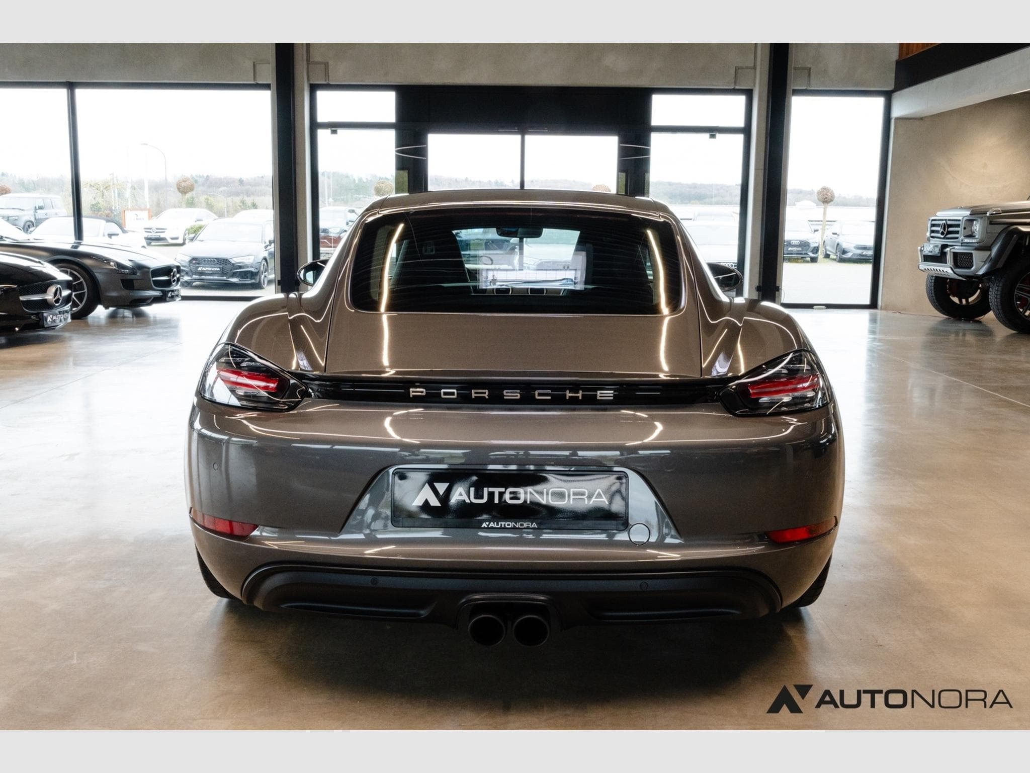 Porsche Cayman (2017) - Photo 9