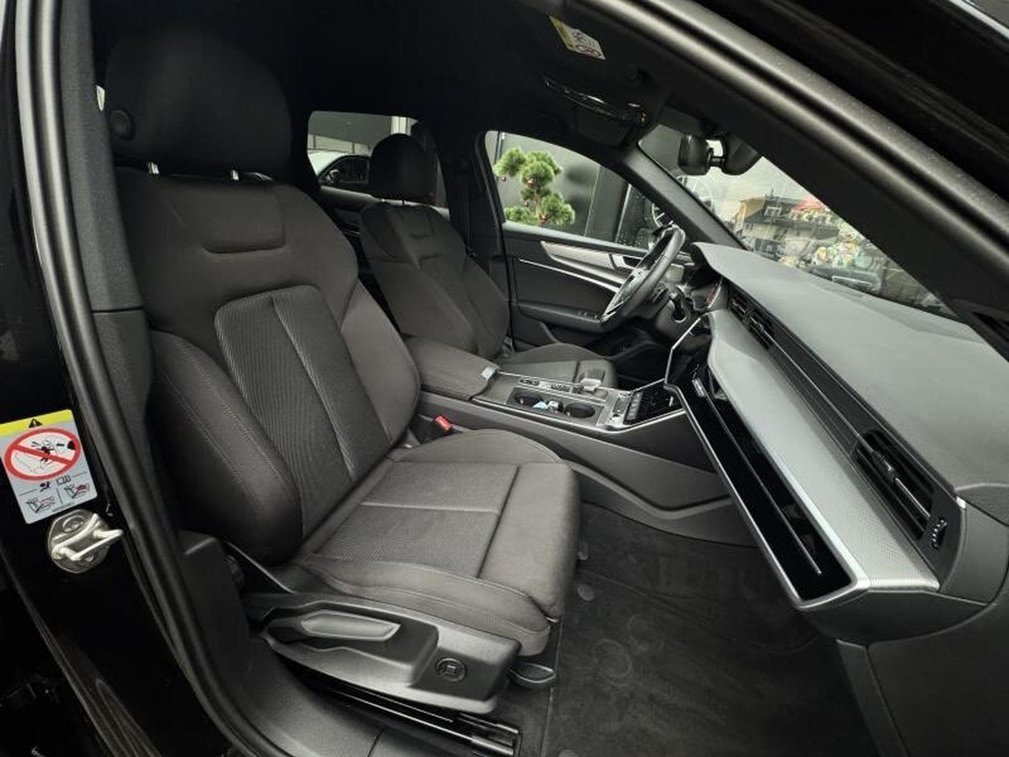 Audi A6 Avant Sport Quattro 2.0 TFSI 265CV (2024) - Photo 8