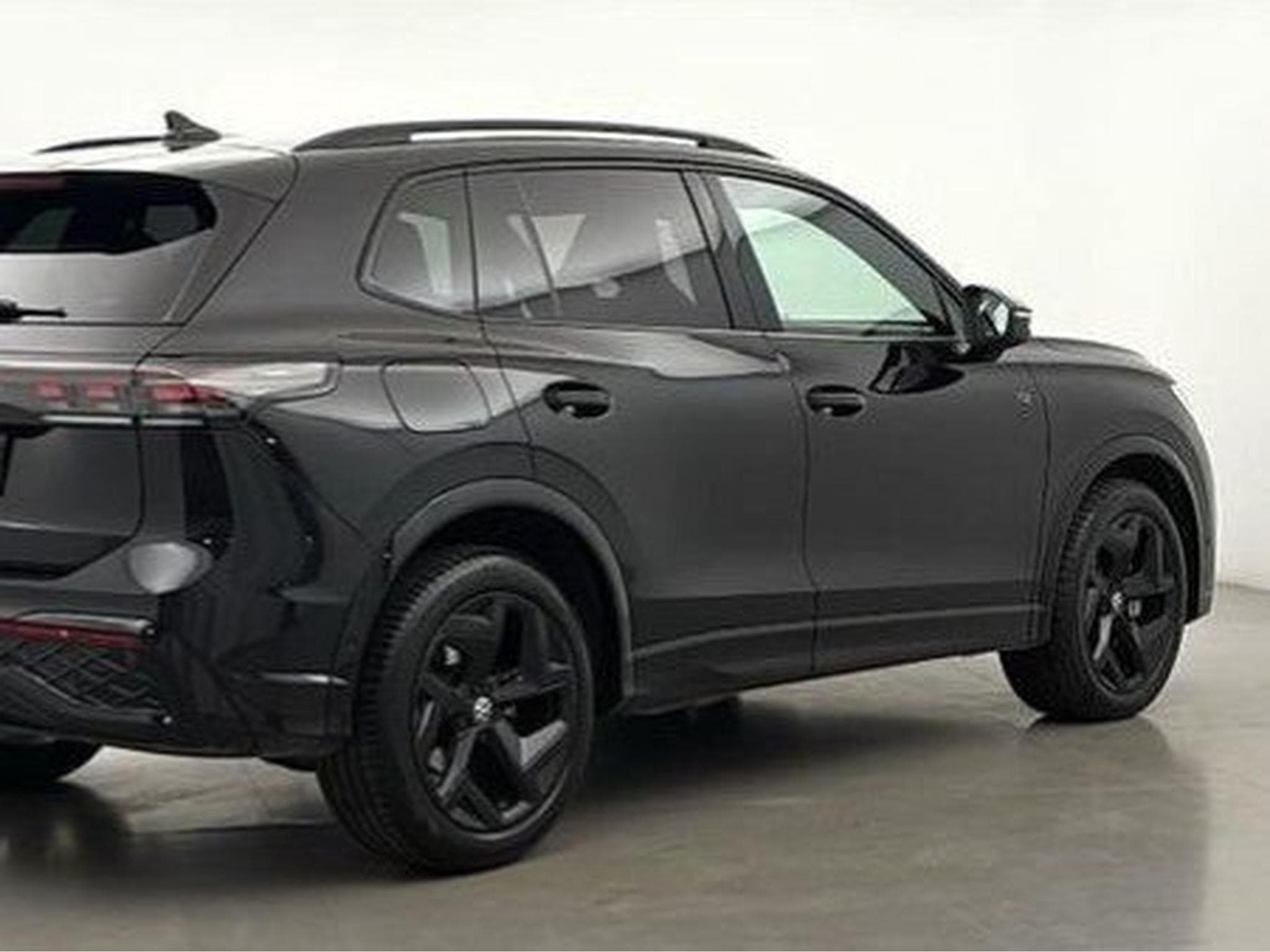 VW Tiguan R Line Full Black 4 roues motrices (2024) - Foto 2