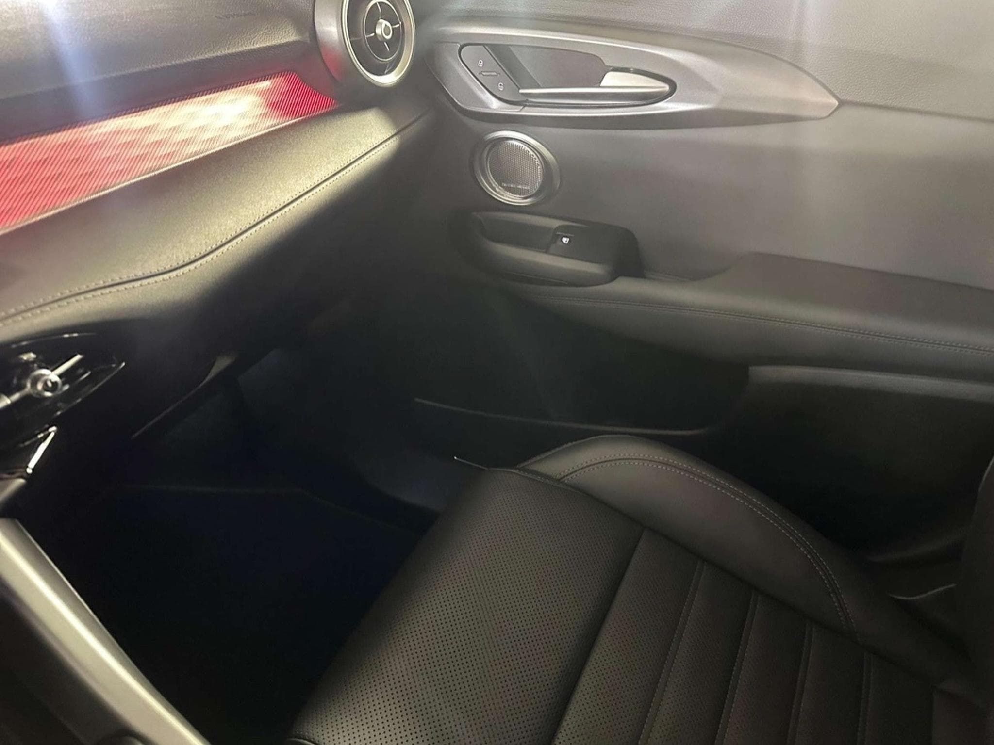 Alfa-Romeo Tonale Veloce (2023) - Photo 3