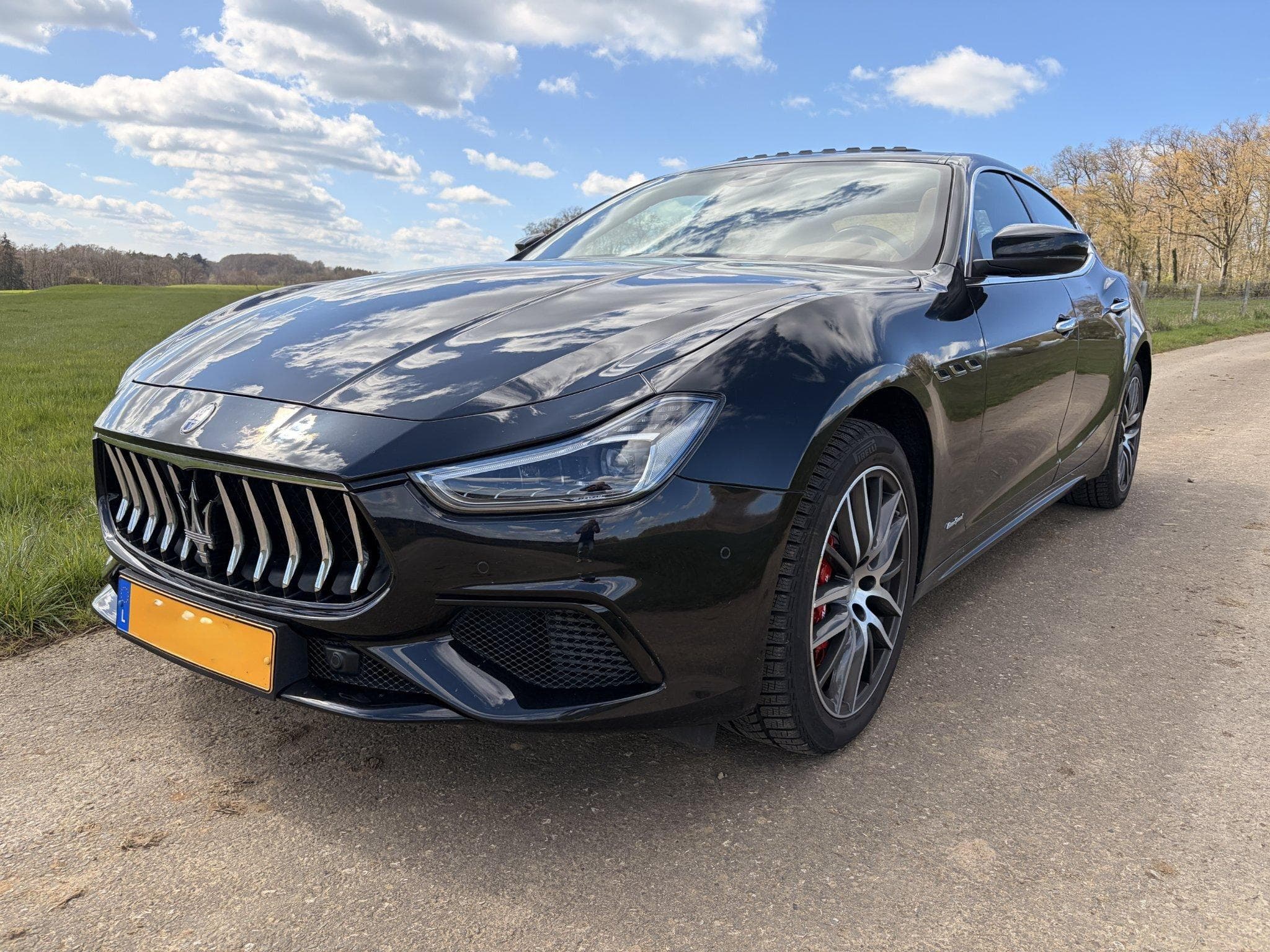 Maserati Ghibli Modena Gransport (2022) - Photo 2