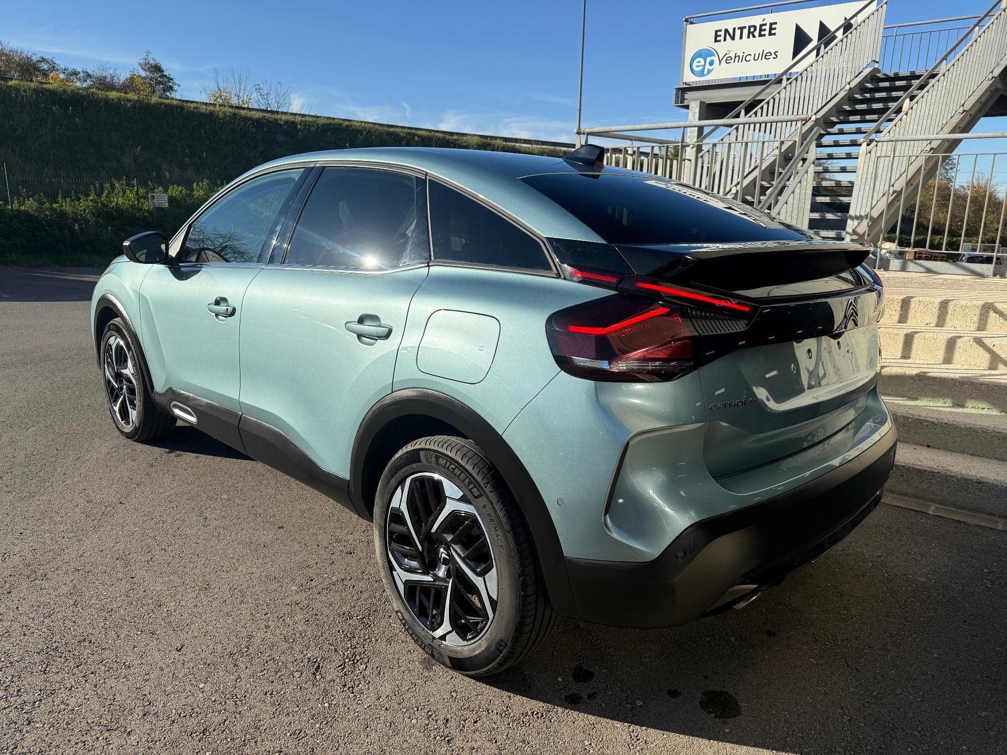Citroën C4 1.2 PURETECH 130 EAT8 MAX (2023) - Photo 3