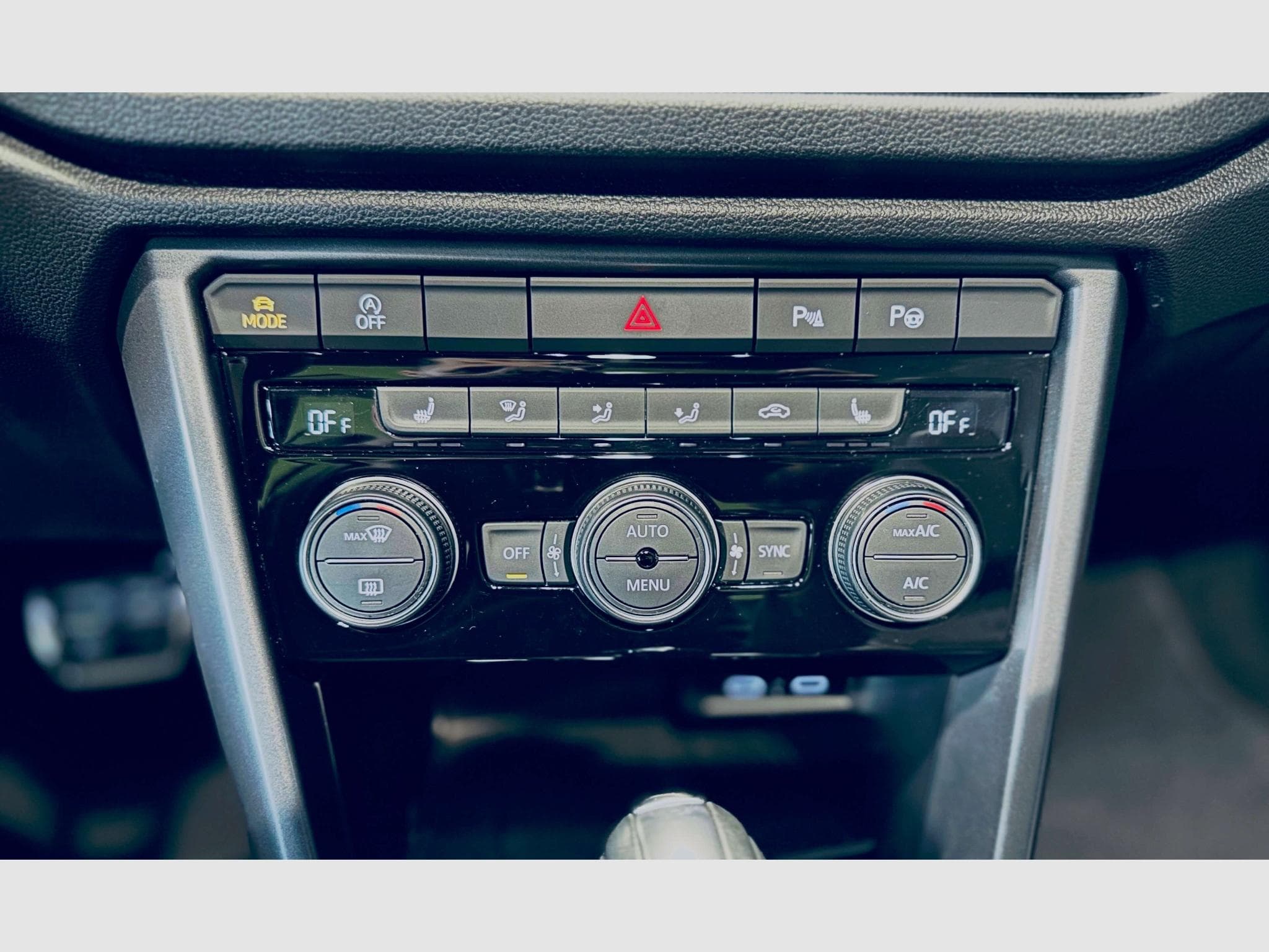 VW T-Roc T-ROC CABRIOLET R-LINE TSI DSG (2020) - Photo 11