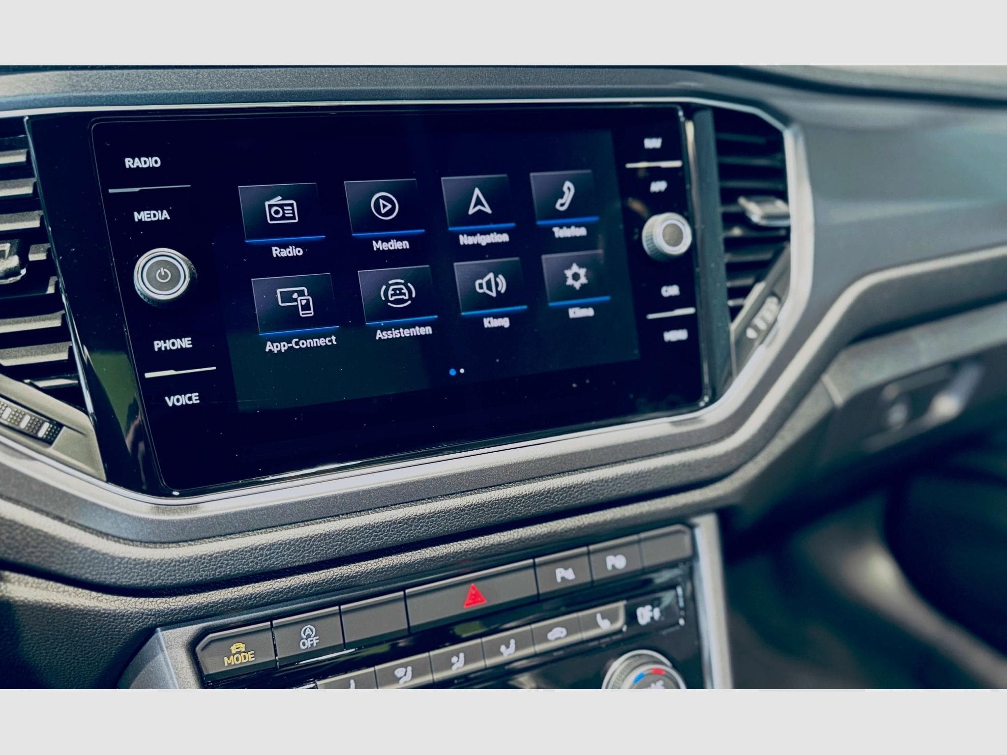 VW T-Roc T-ROC CABRIOLET R-LINE TSI DSG (2020) - Photo 12