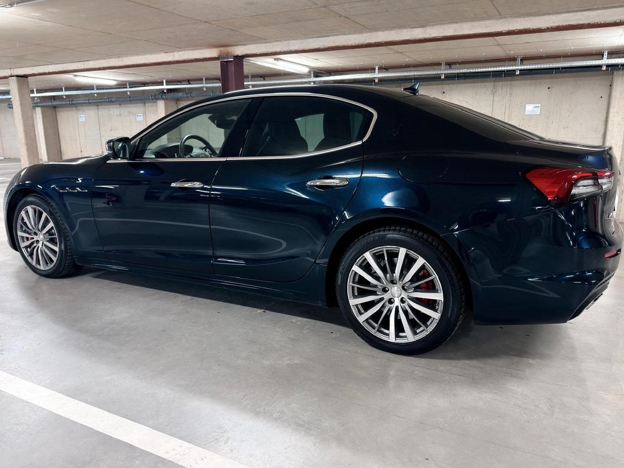 Maserati Ghibli S Q4 (2021) - Photo 1