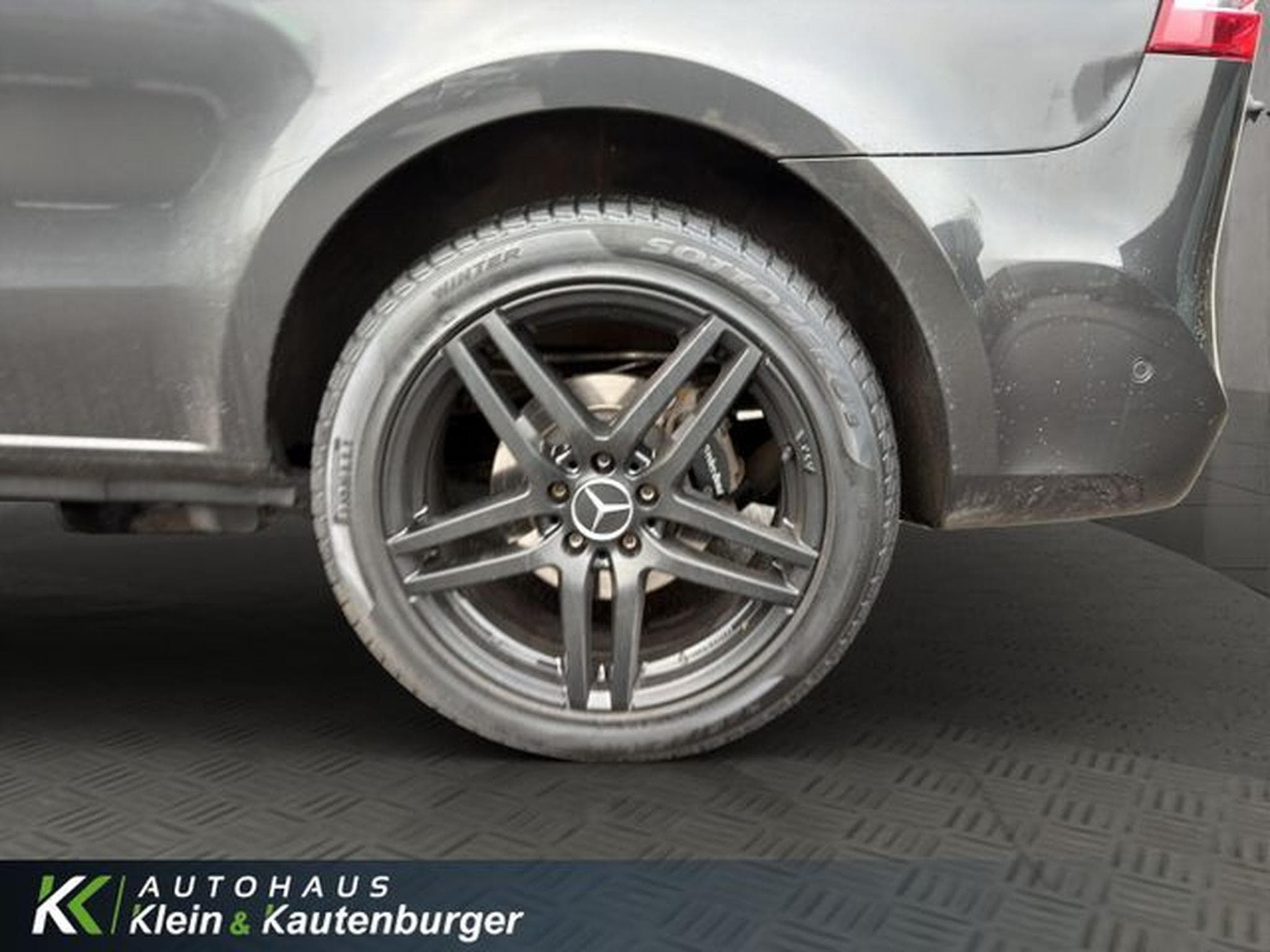 Mercedes V V 250 d AMG Edition 4M kompakt+NIGHT+LEDER+TISCH (2021) - Photo 10