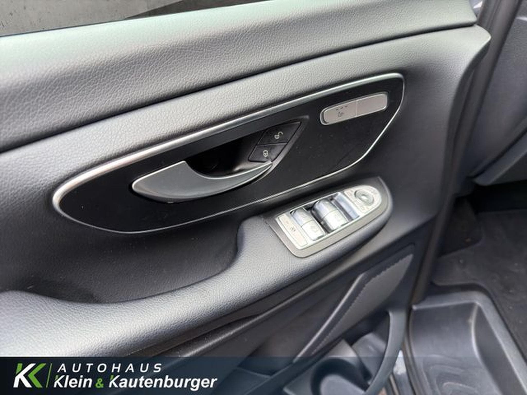 Mercedes V V 250 d AMG Edition 4M kompakt+NIGHT+LEDER+TISCH (2021) - Photo 12