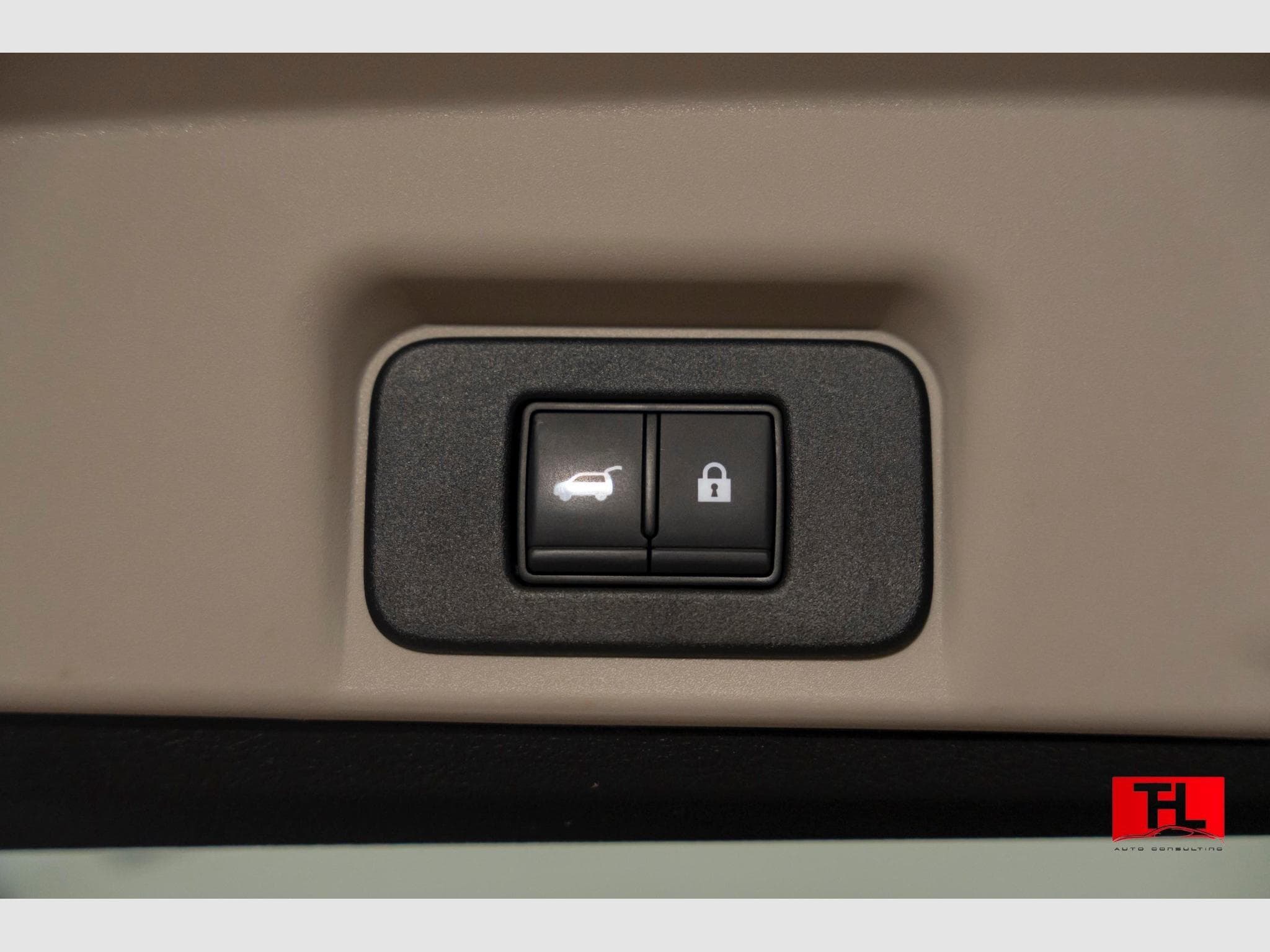 Nissan Ariya Evolve Pack 87 kWH 20"/Bose®/HUD/Pano (2023) - Photo 14