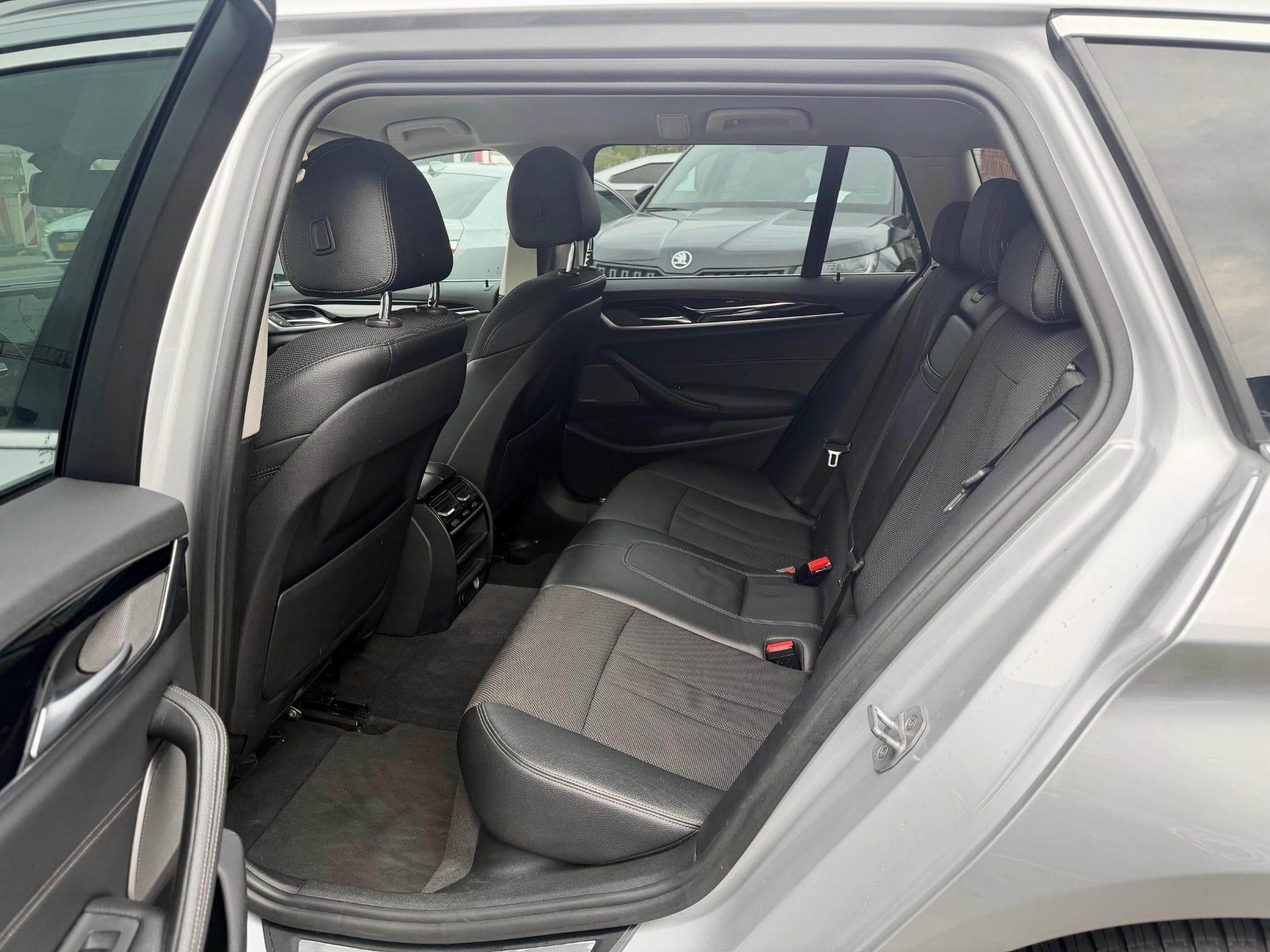 BMW 520 d xDrive Touring Sport Line HEAD-UP/CAM/HARMANN (2017) - Photo 11