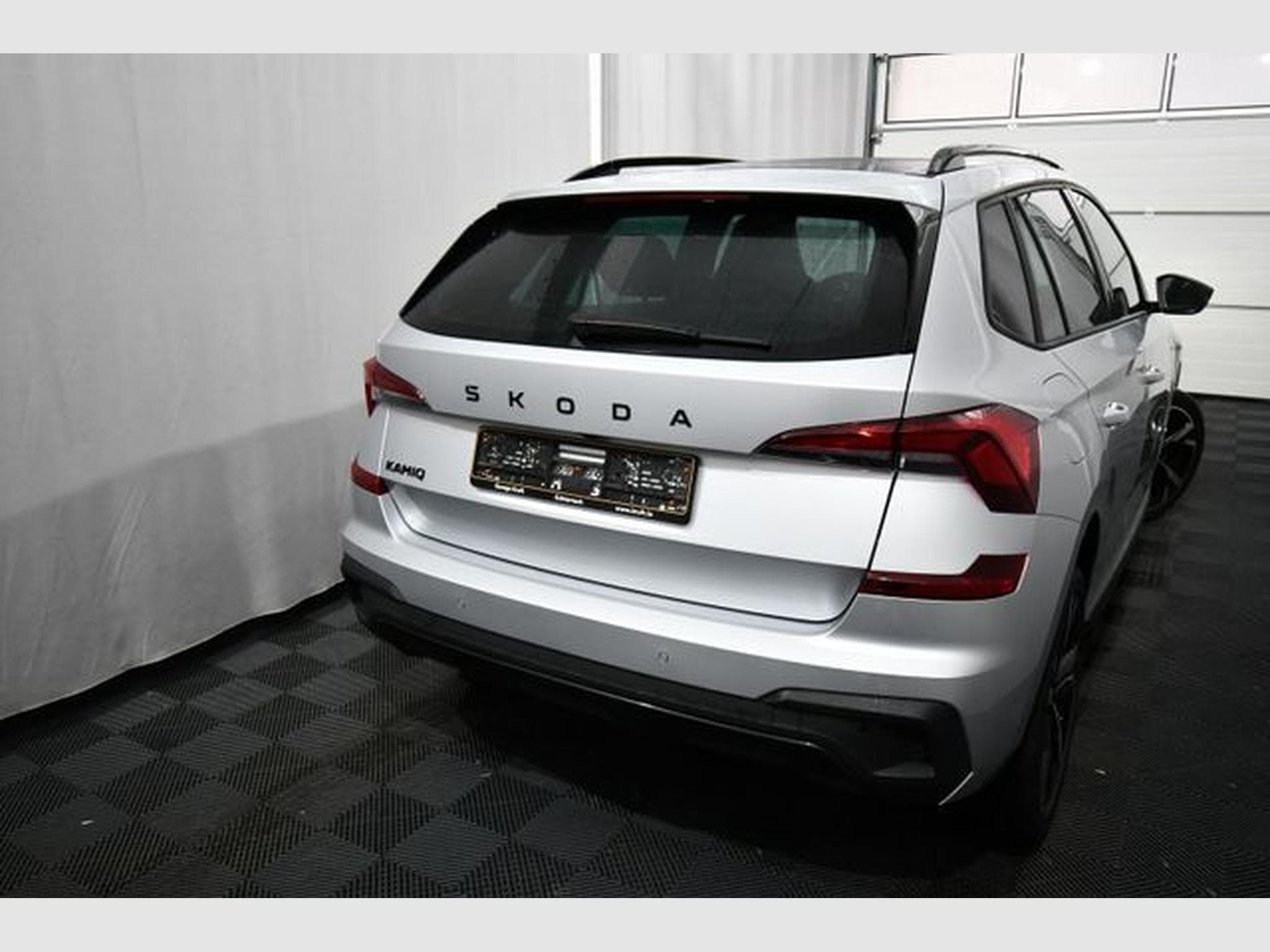 Skoda Kamiq Kamiq Monte Carlo, AHK, Pano., Navi, ACC, R-View (2025) - Foto 3