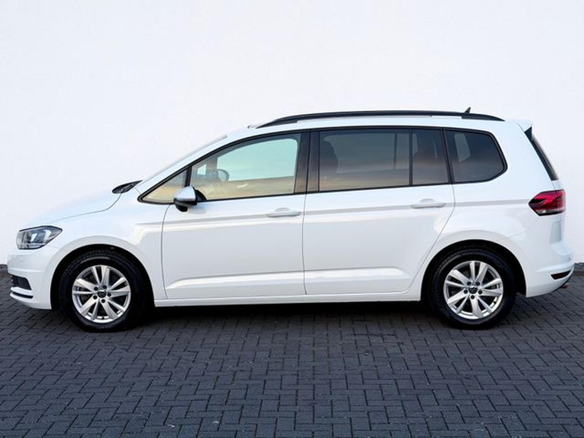 VW Touran Touran 2.0 TDI DSG /NAVI/CAM/MASSAGE/GARANTIE/ (2024) - Foto 8