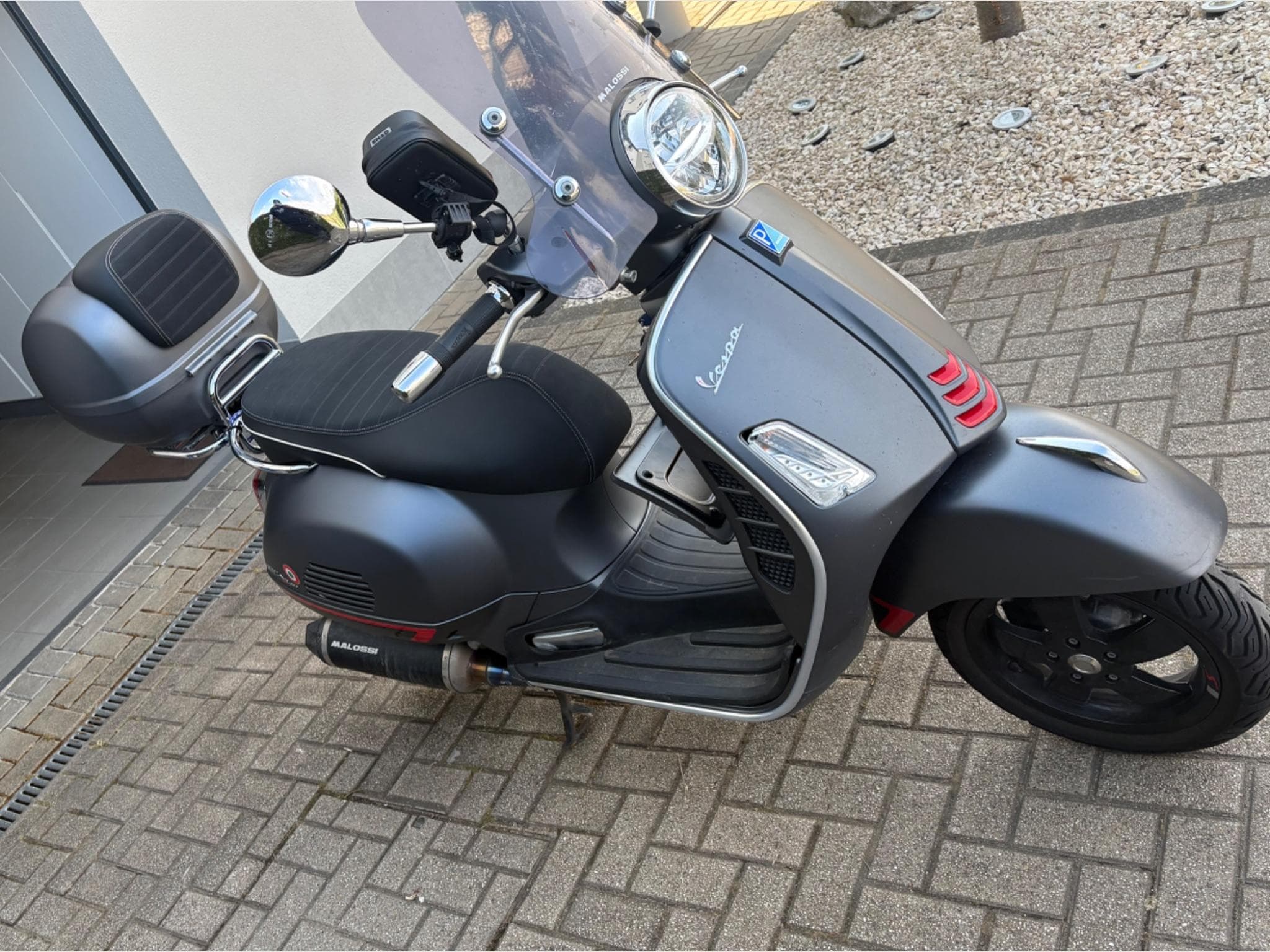 Vespa GTS 300 SuperSport (2019) - Photo 3