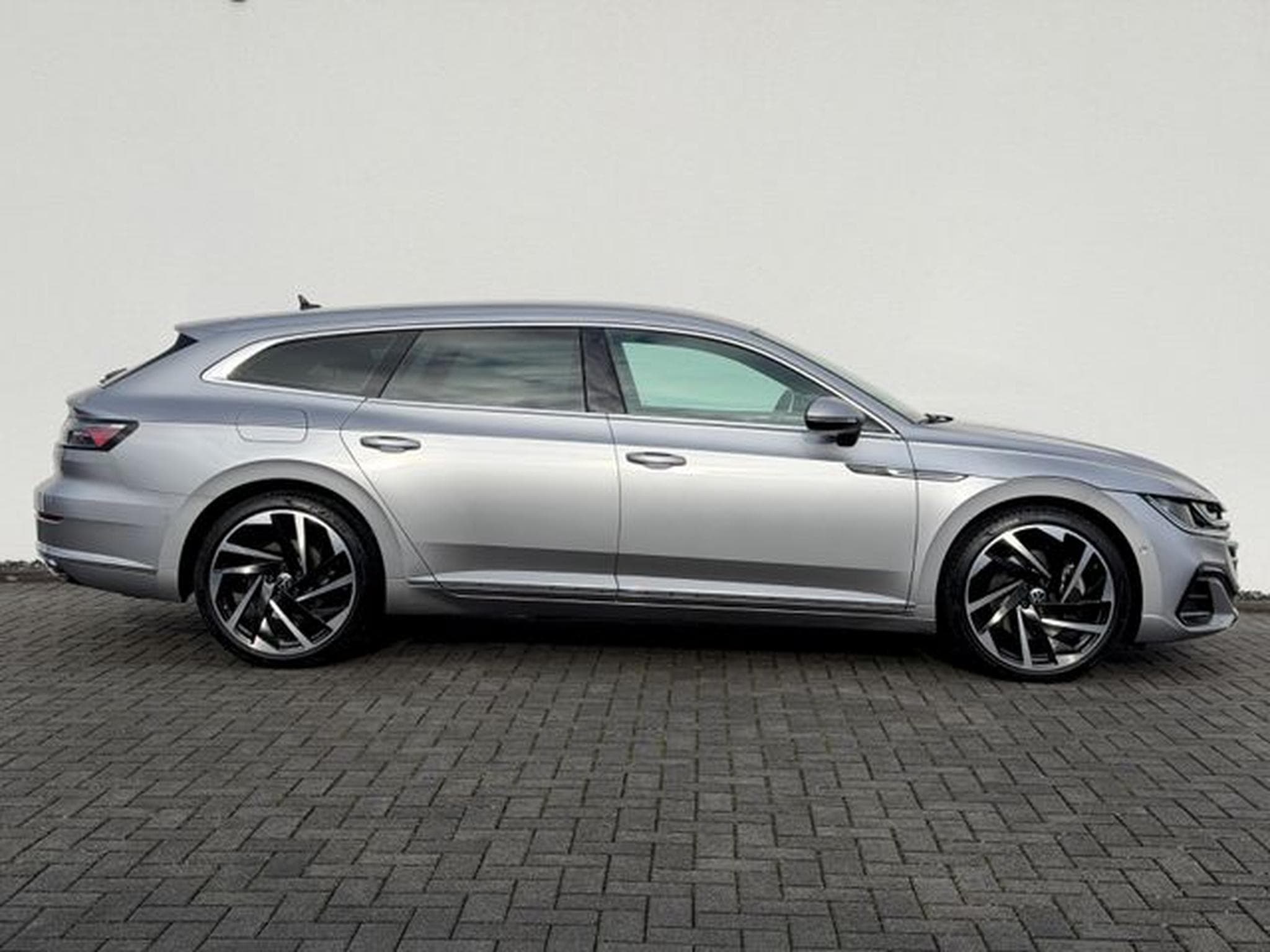 VW Arteon Arteon Shooting Brake R line 2.0 TSI DSG 1.Hand (2022) - Photo 4