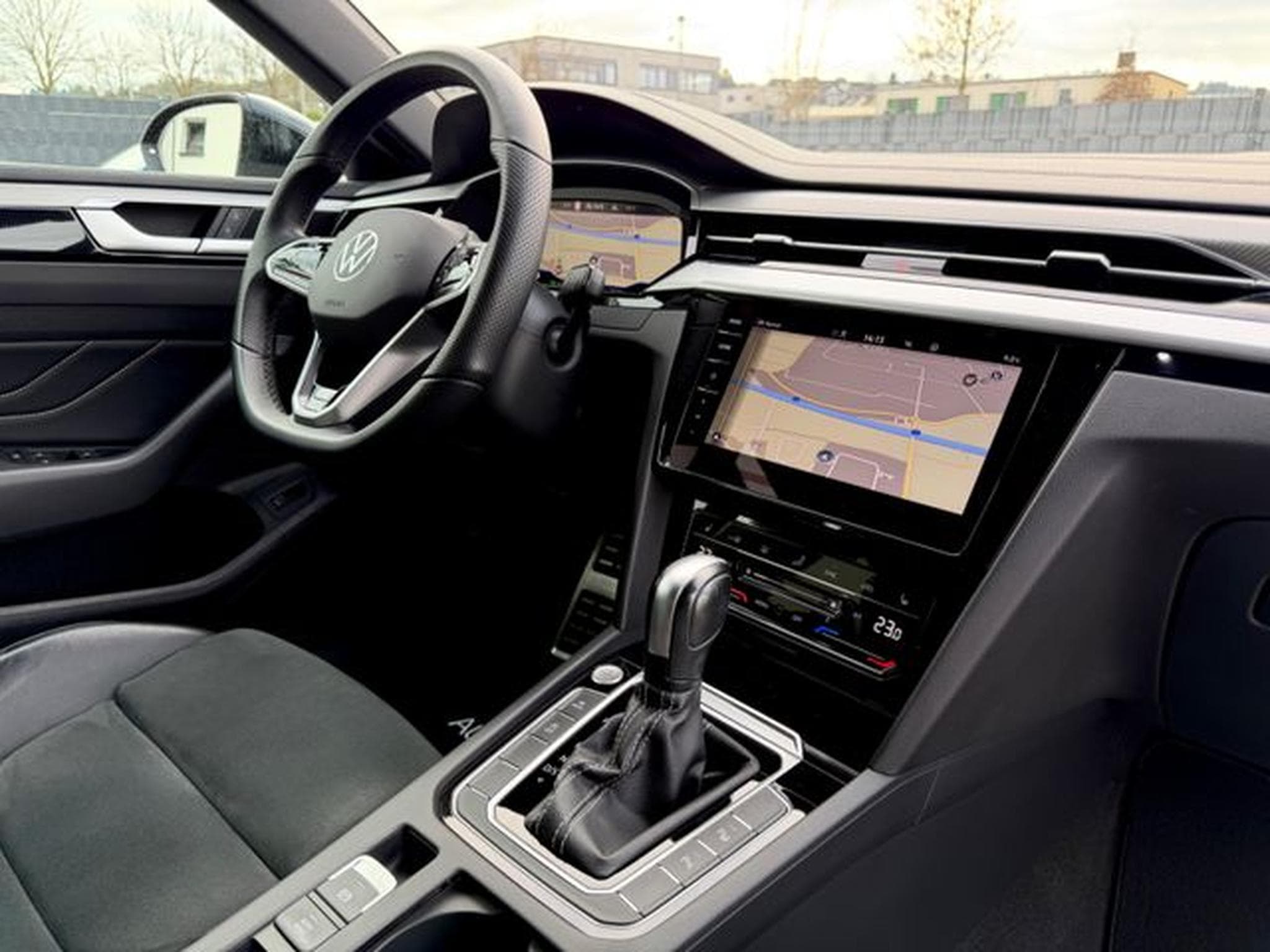 VW Arteon Shooting Brake 2.0 TSI DSG R line /NAVI/LED/ACC/ (2022) - Photo 10