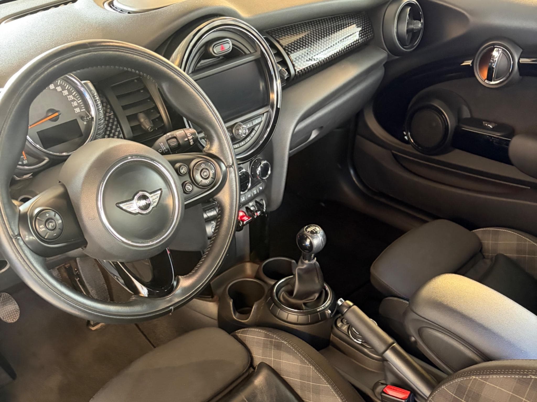 Mini Cooper S (F56) 192ch | Très bon état (2015) - Photo 8