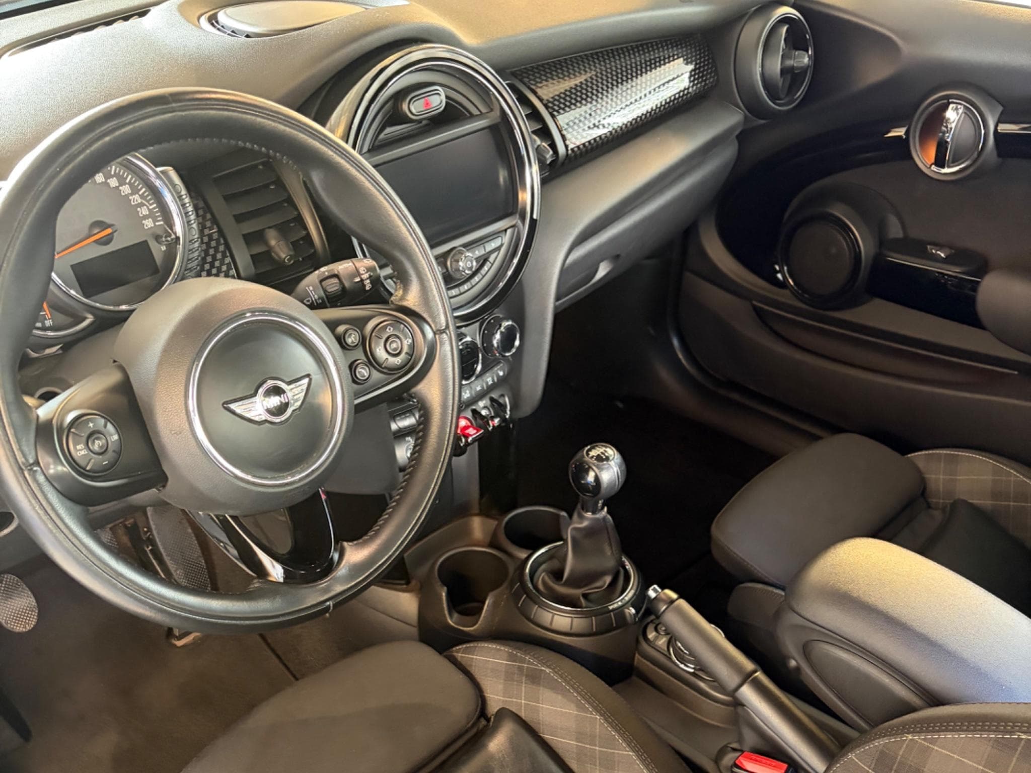 Mini Cooper S (F56) 192ch | Très bon état (2015) - Photo 15