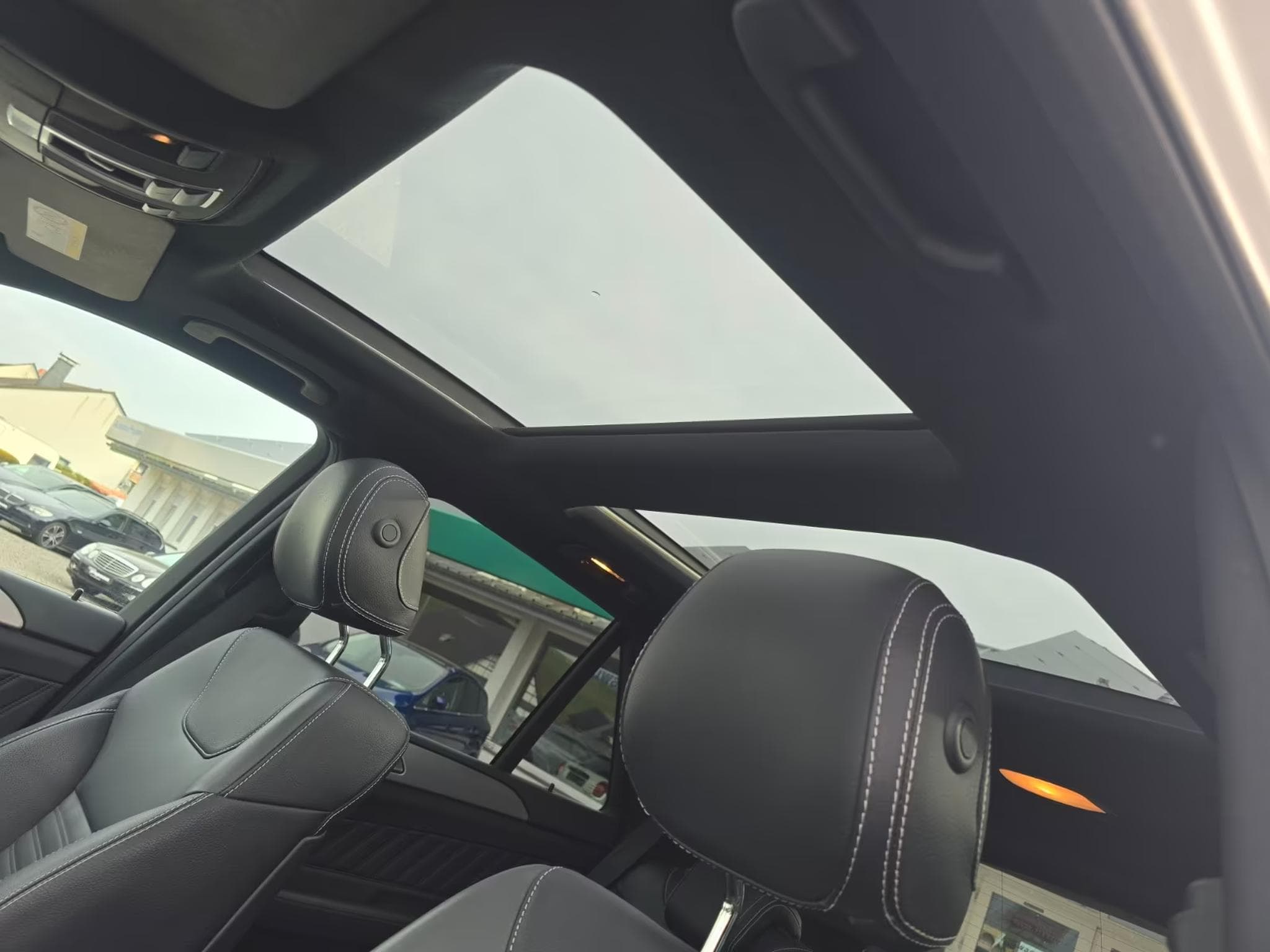 Mercedes GLE 350 d 4 Matic AMG Line AHK Comand LED 21" 360 KAMERA (2016) - Photo 5