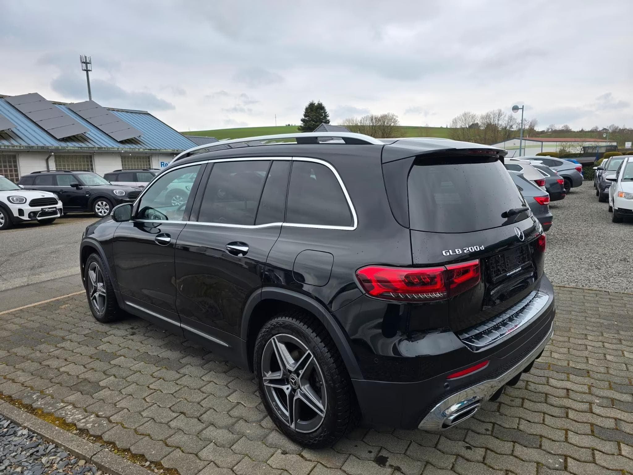 Mercedes GLB 200 d AMG Line LED KEYLESS KAM NAVI (2021) - Photo 2