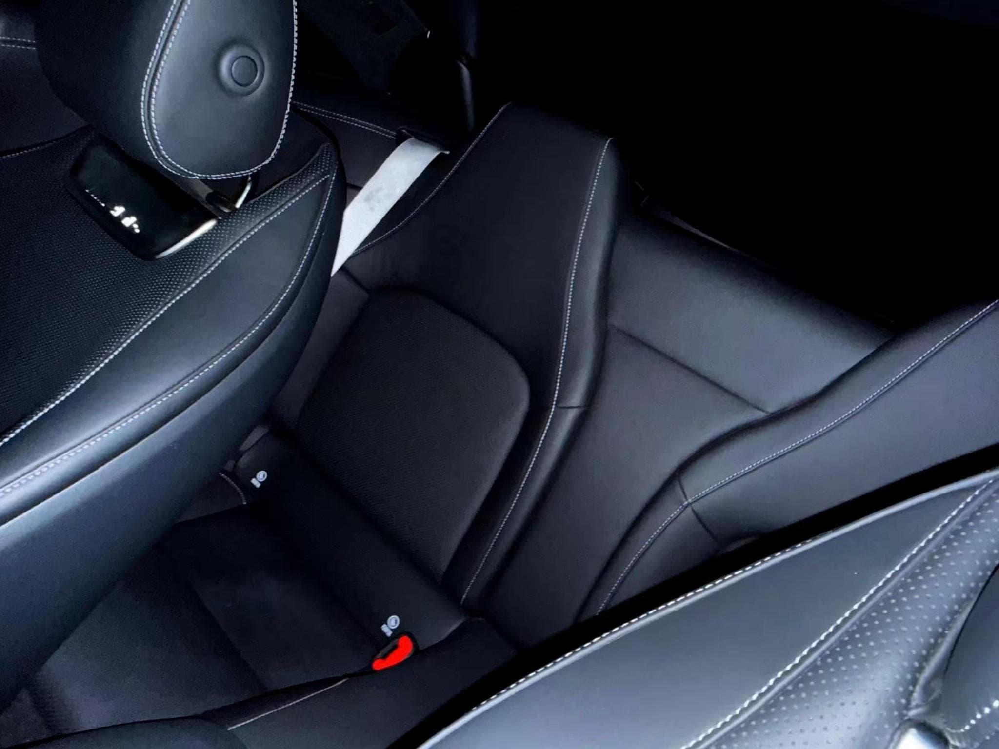 Mercedes AMG GT 63 4Matic+ Coupe Premium Plus NP223.212 (2024) - Photo 4