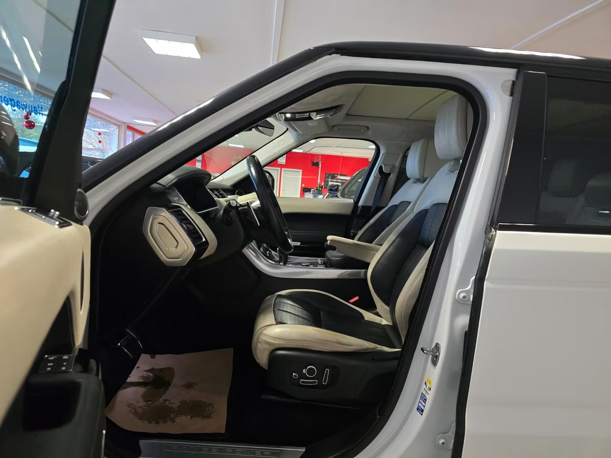 Land-Rover Range Rover Sport Autobiography Dynamic SDVB (2018) - Photo 3