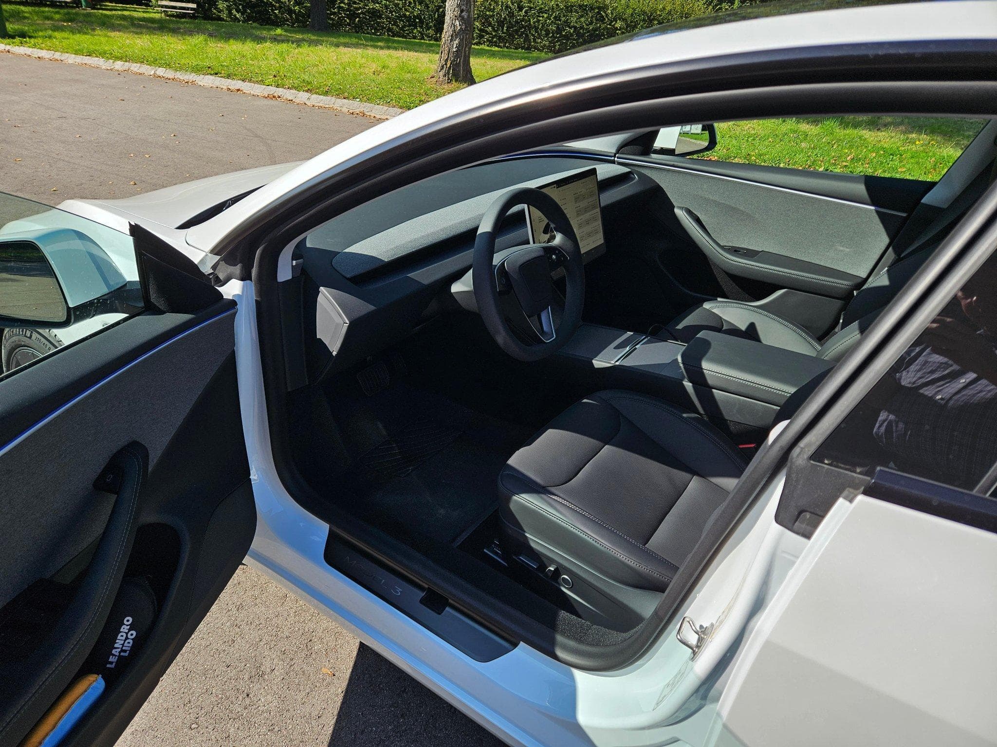 Tesla Model 3 PREMIUM Highland RWD (2024) - Photo 5