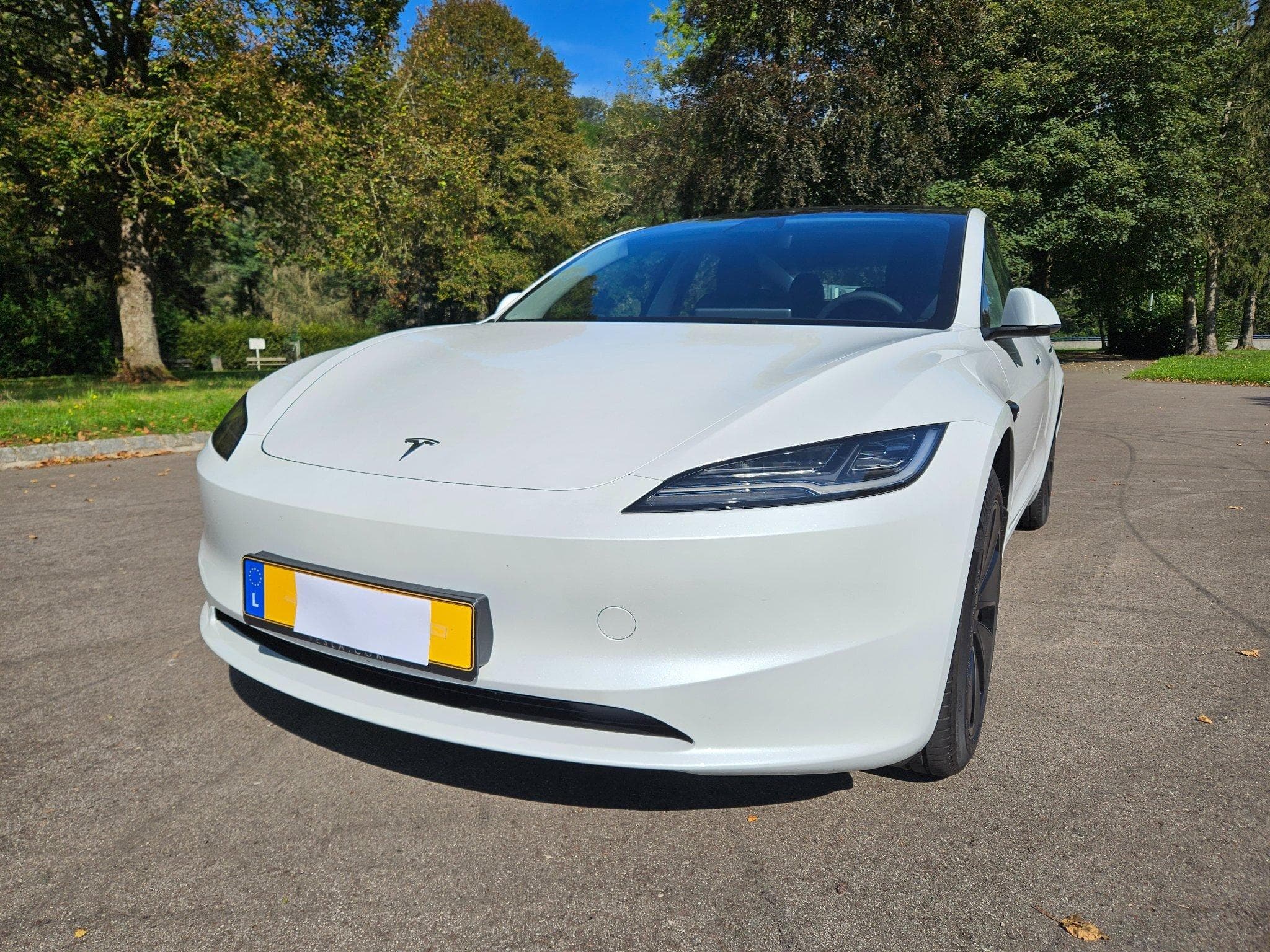 Tesla Model 3 PREMIUM Highland RWD (2024) - Photo 2