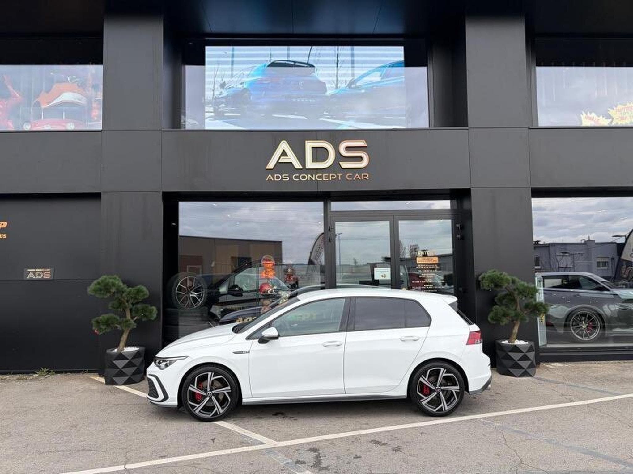 VW Golf VIII GTD 2.0L TDI SCR 200CV (2027) - Photo 14